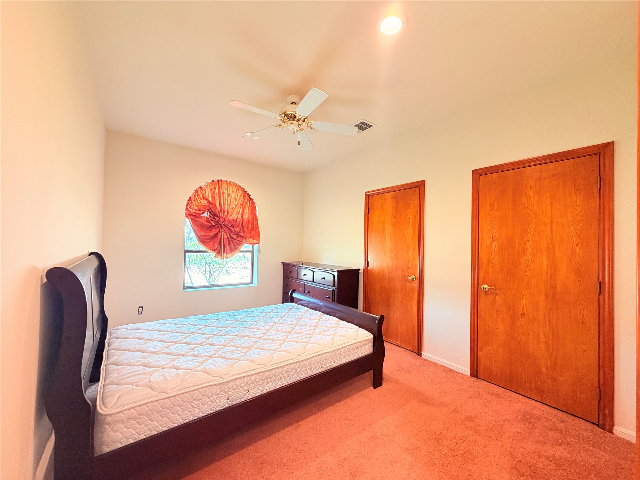 7110 W Mockingbird Lane, Pearland, TX 77584