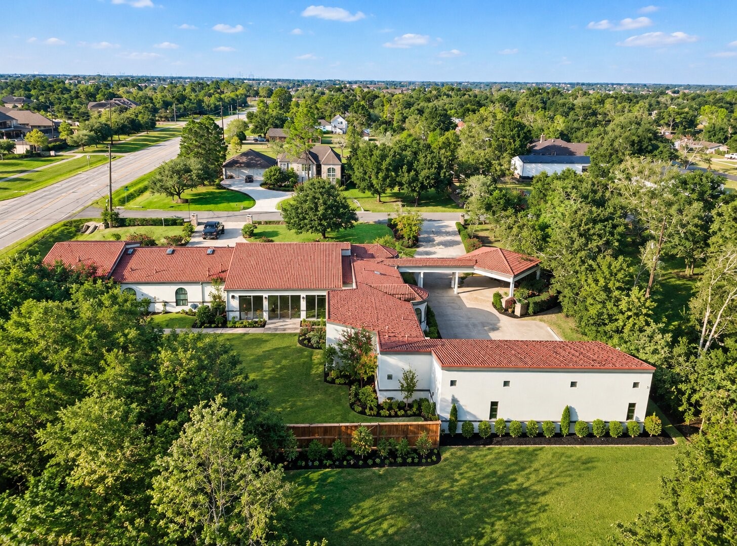 7110 W Mockingbird Lane, Pearland, TX 77584