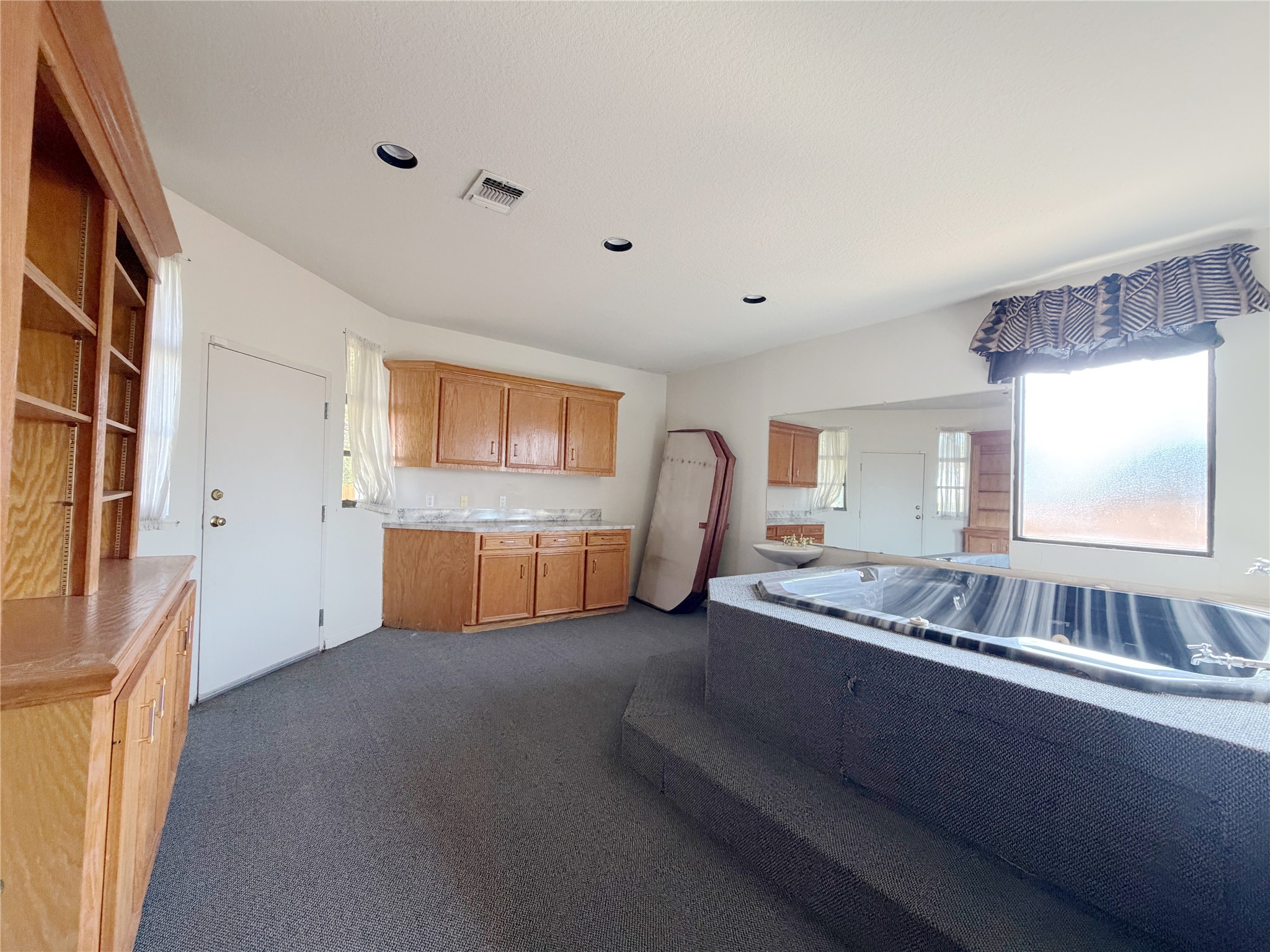 7110 W Mockingbird Lane, Pearland, TX 77584