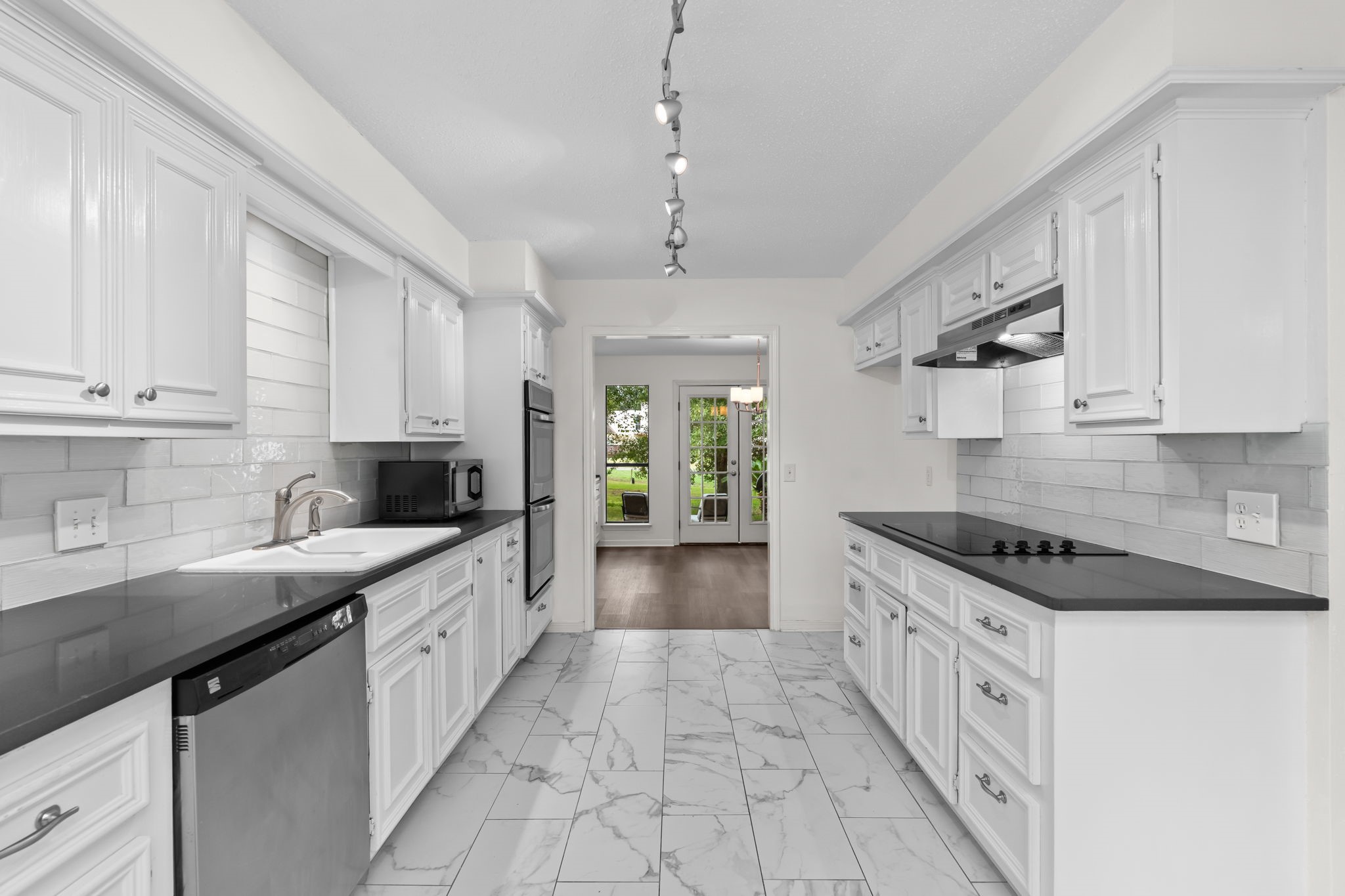3 Waters Edge Street, Montgomery, TX 77356