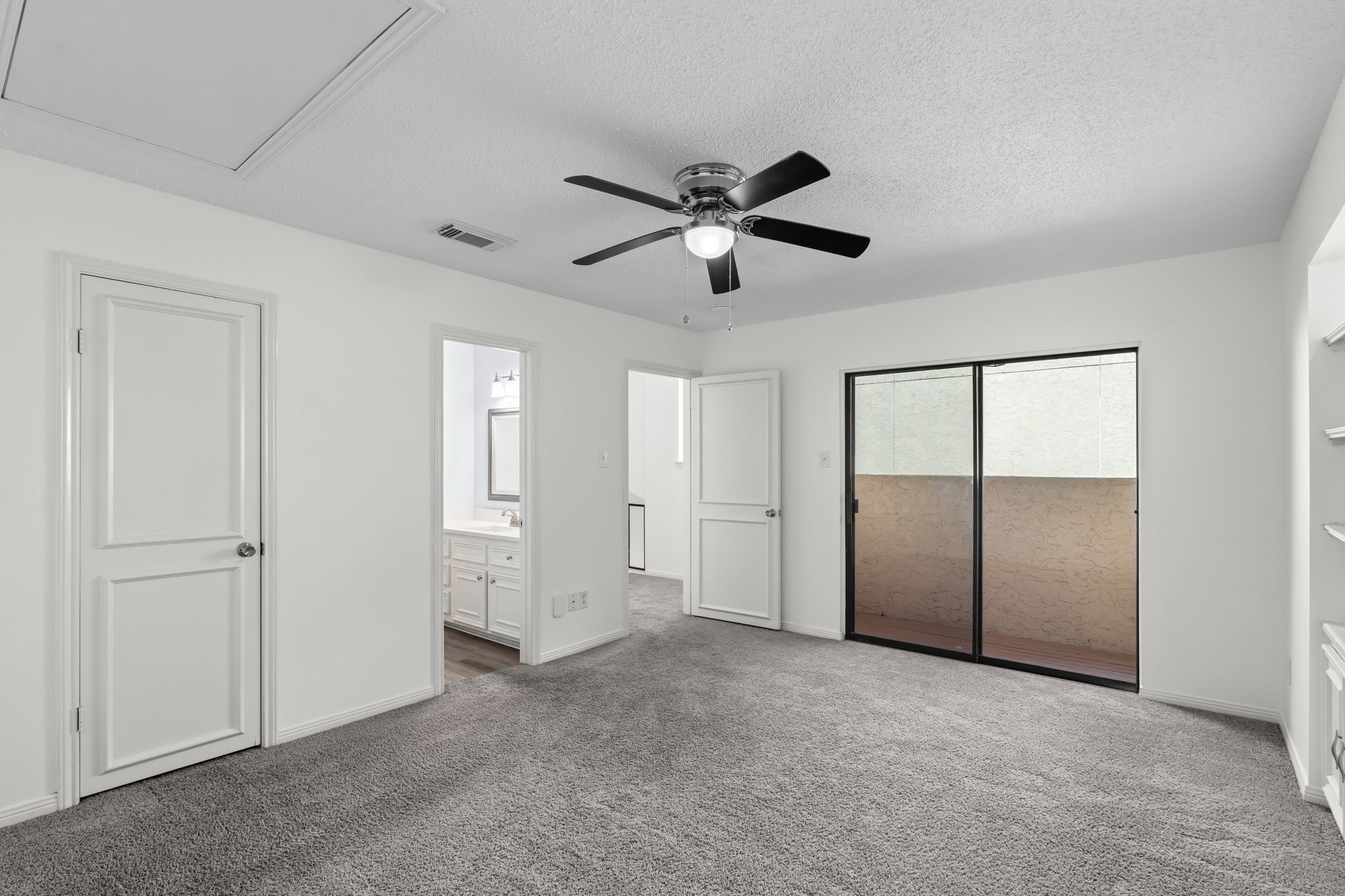 3 Waters Edge Street, Montgomery, TX 77356