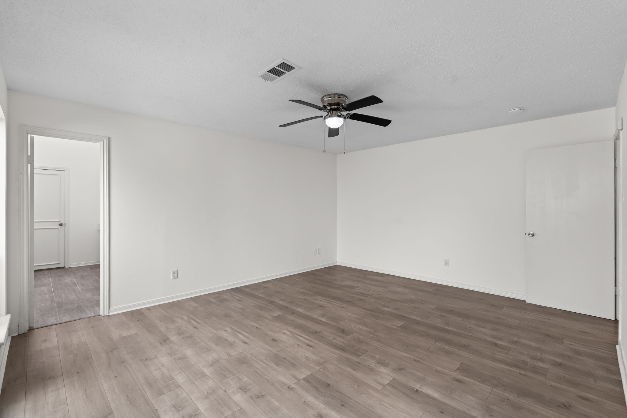 3 Waters Edge Street, Montgomery, TX 77356