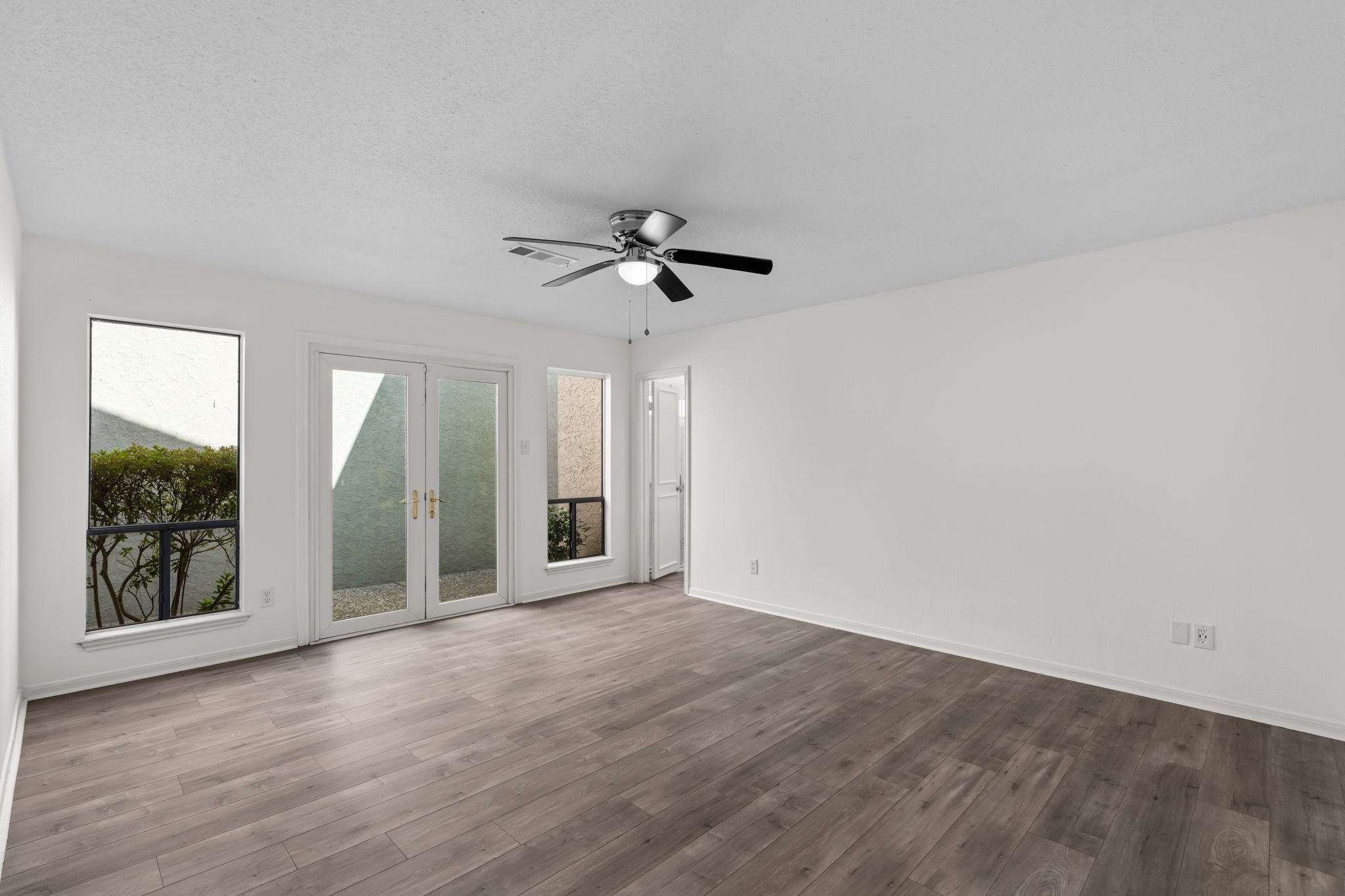 3 Waters Edge Street, Montgomery, TX 77356