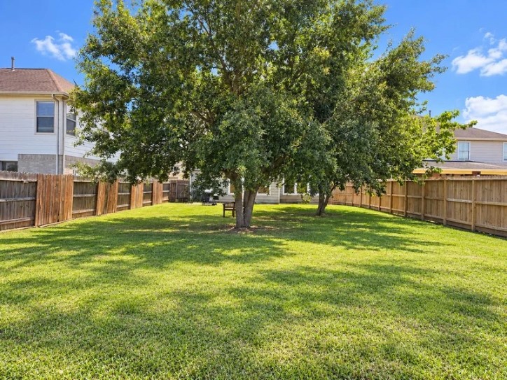 7335 Liberty Ridge Lane, Houston, TX 77049