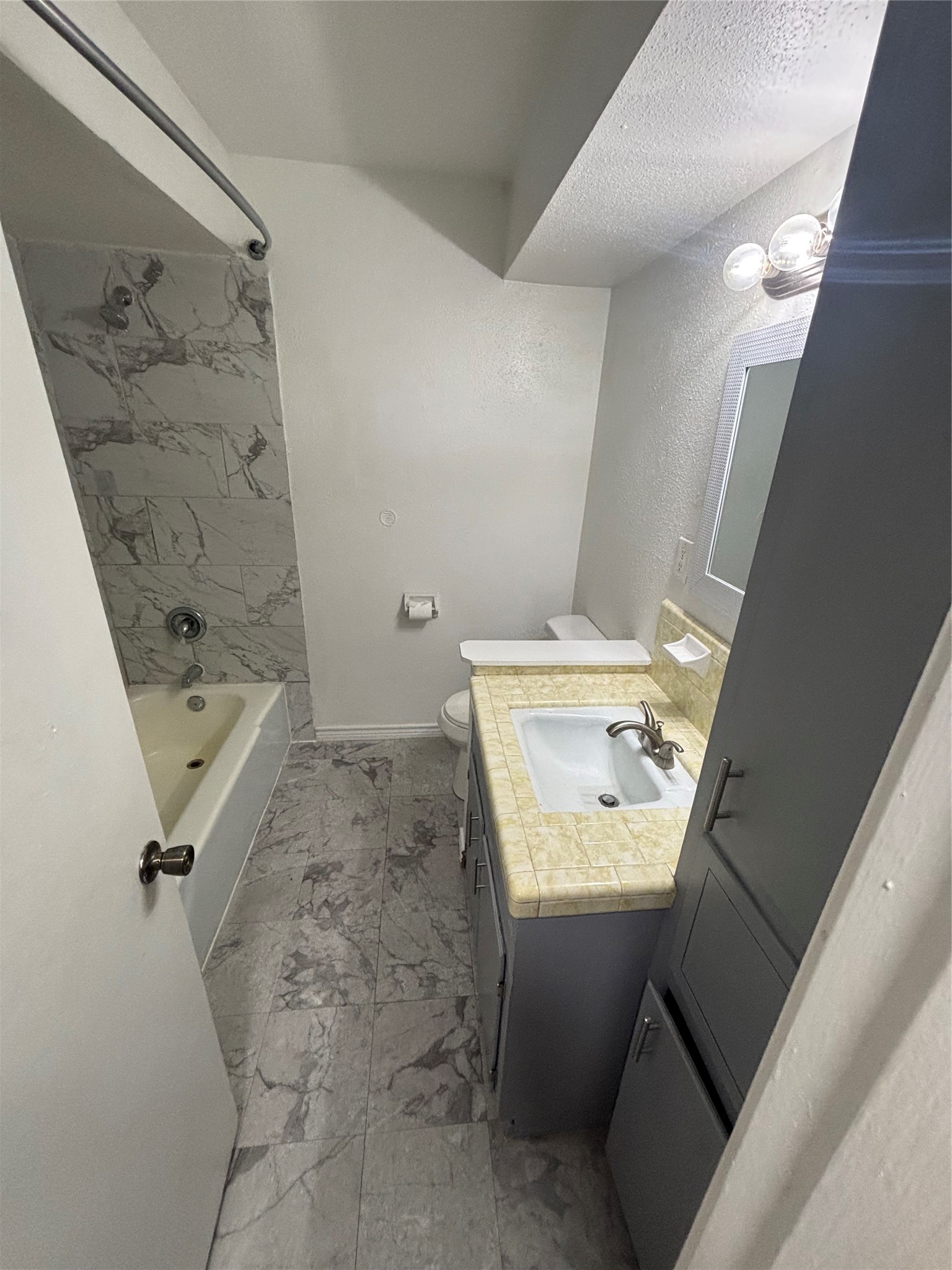 Main bathroom