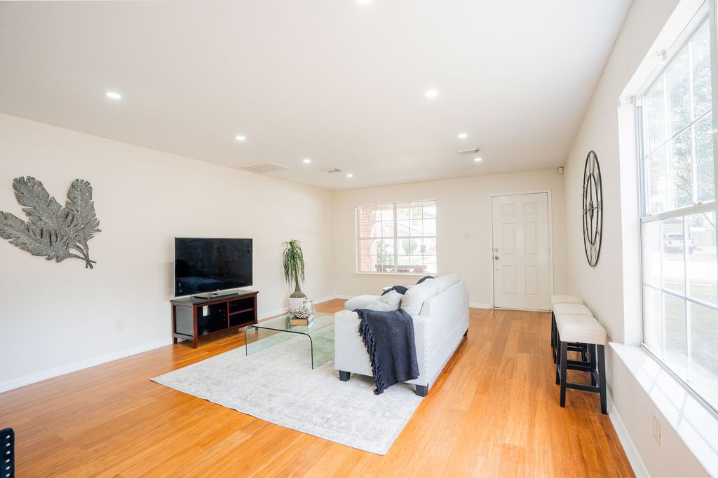 3011 E Legends Bend Drive, Spring, TX 77386