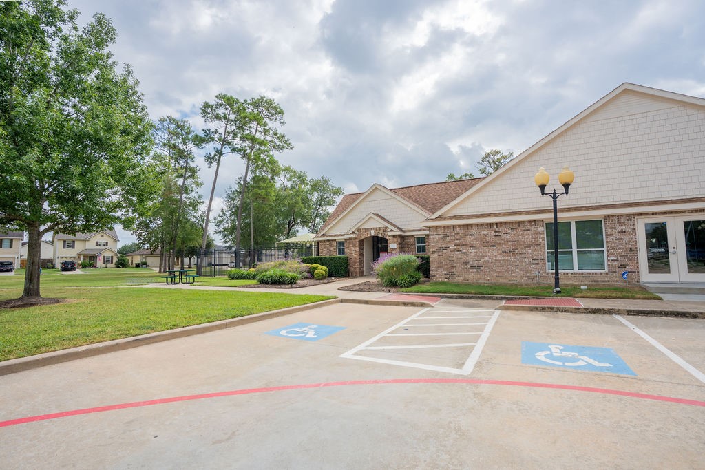 3011 E Legends Bend Drive, Spring, TX 77386