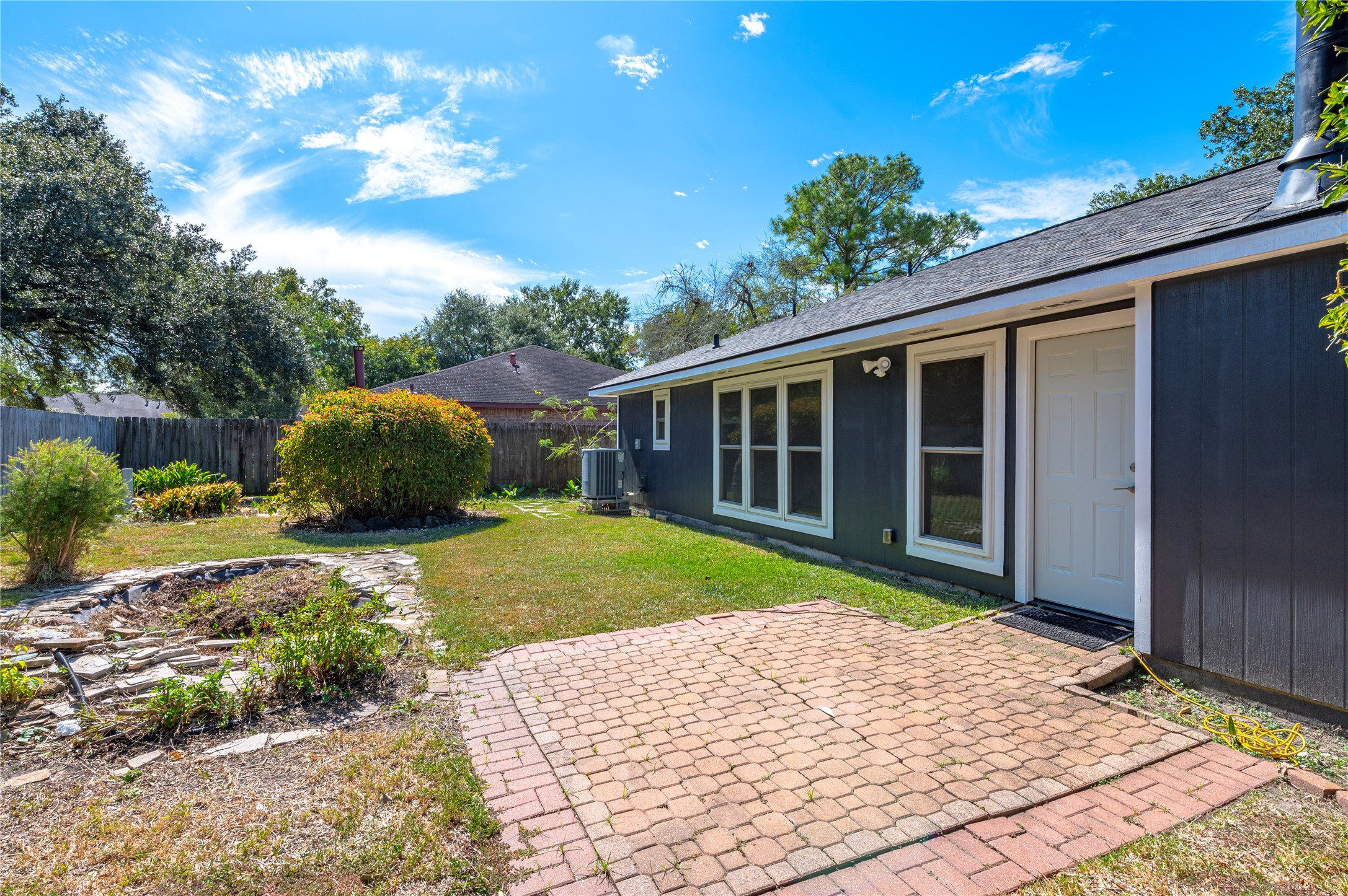 312 Thistlewood Court, League City, TX 77573