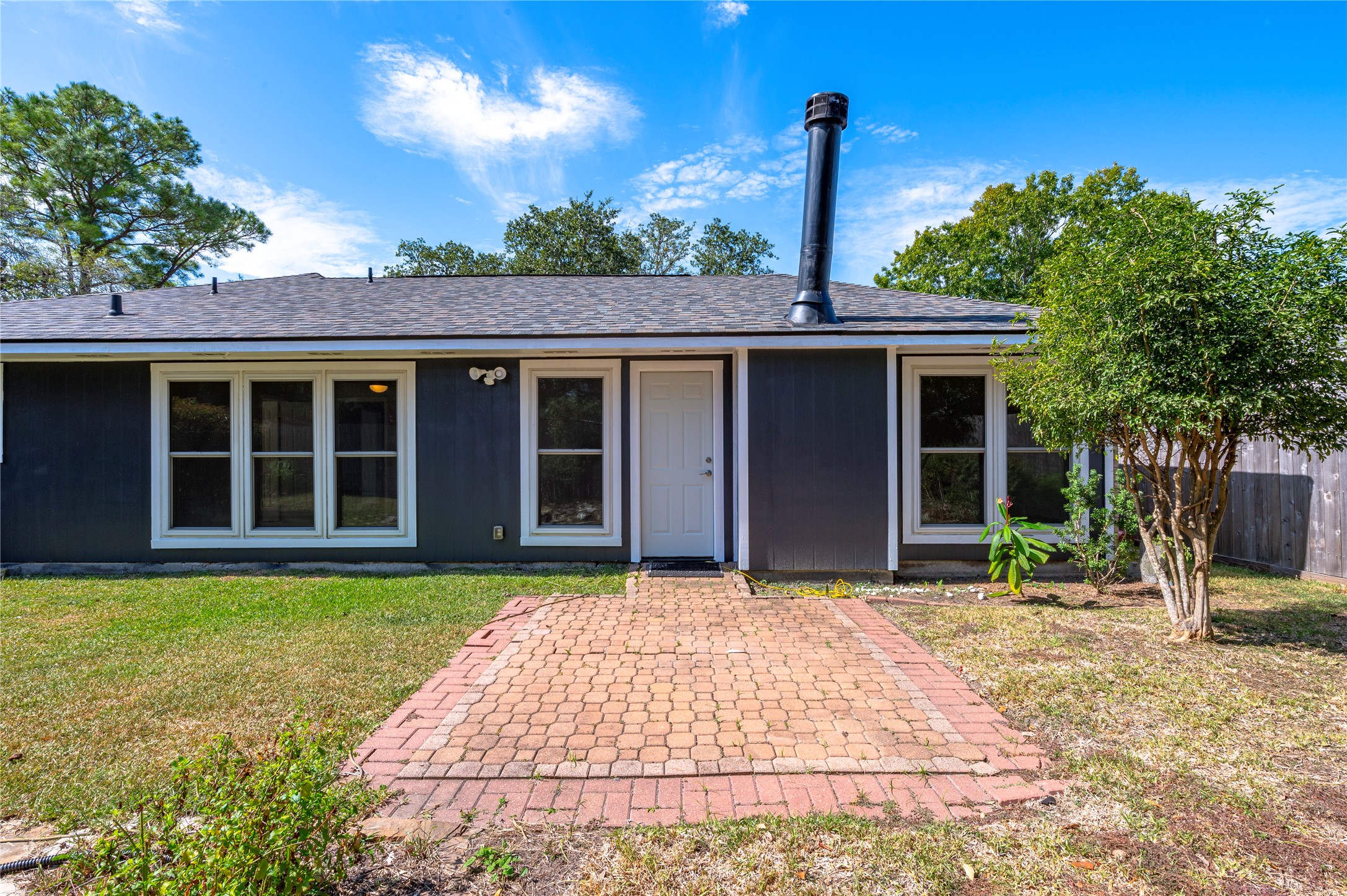 312 Thistlewood Court, League City, TX 77573