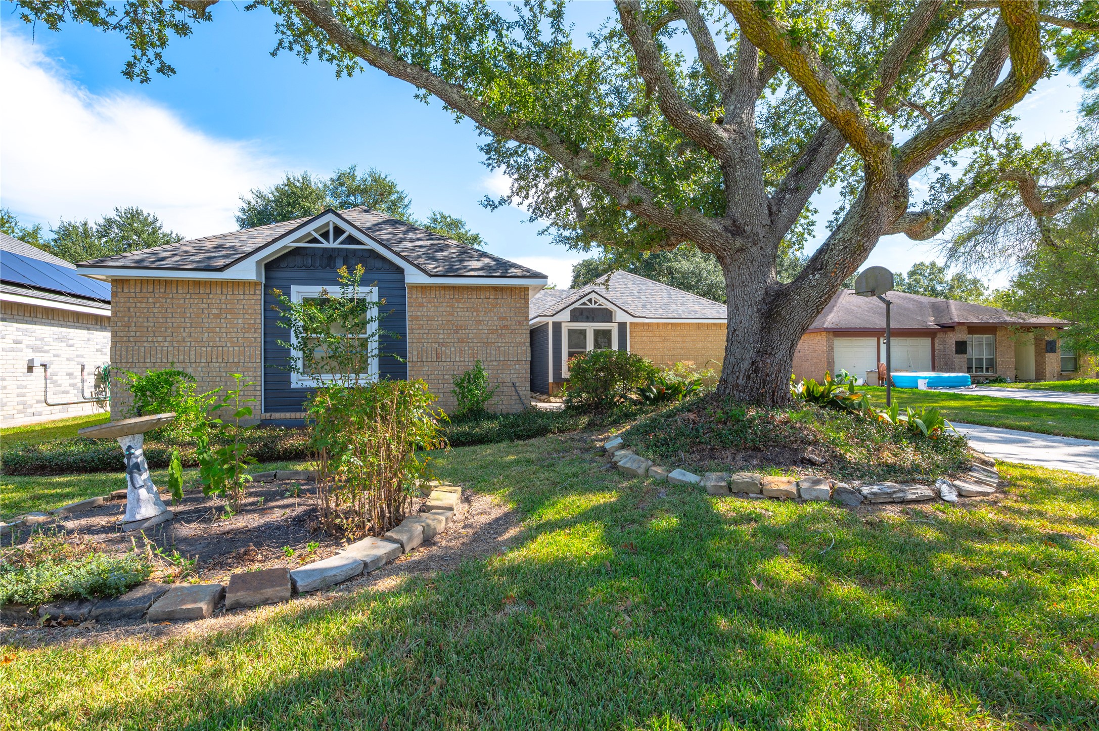 312 Thistlewood Court, League City, TX 77573