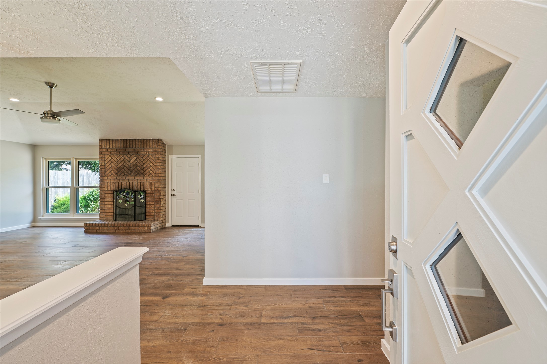 312 Thistlewood Court, League City, TX 77573