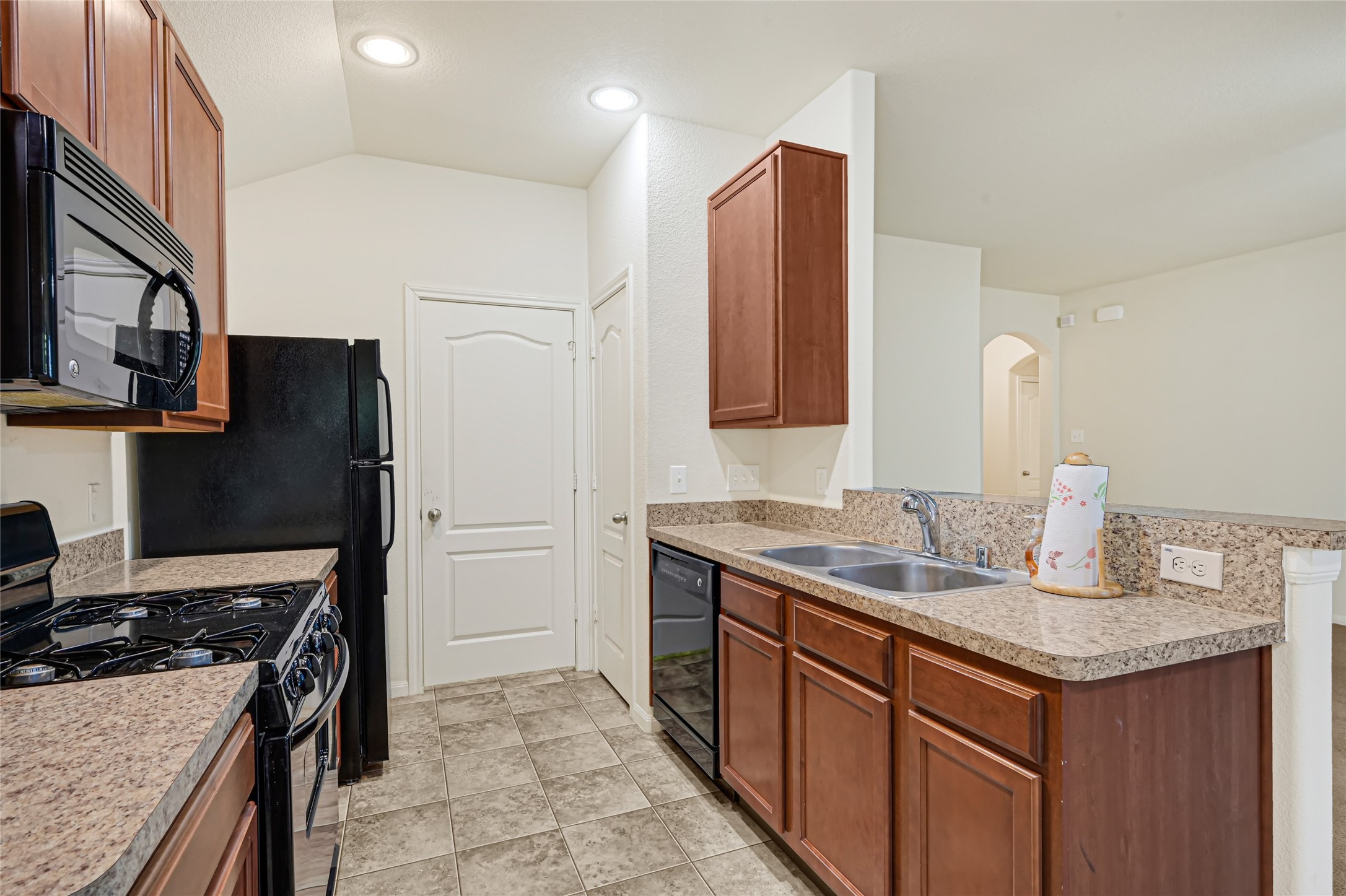 379 Henry Street, Alvin, TX 77511