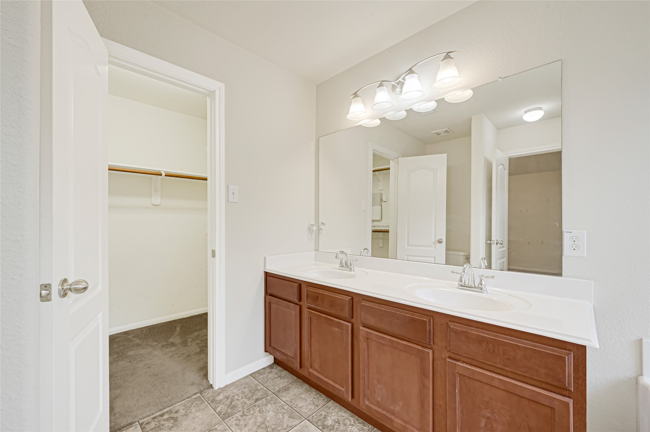 379 Henry Street, Alvin, TX 77511