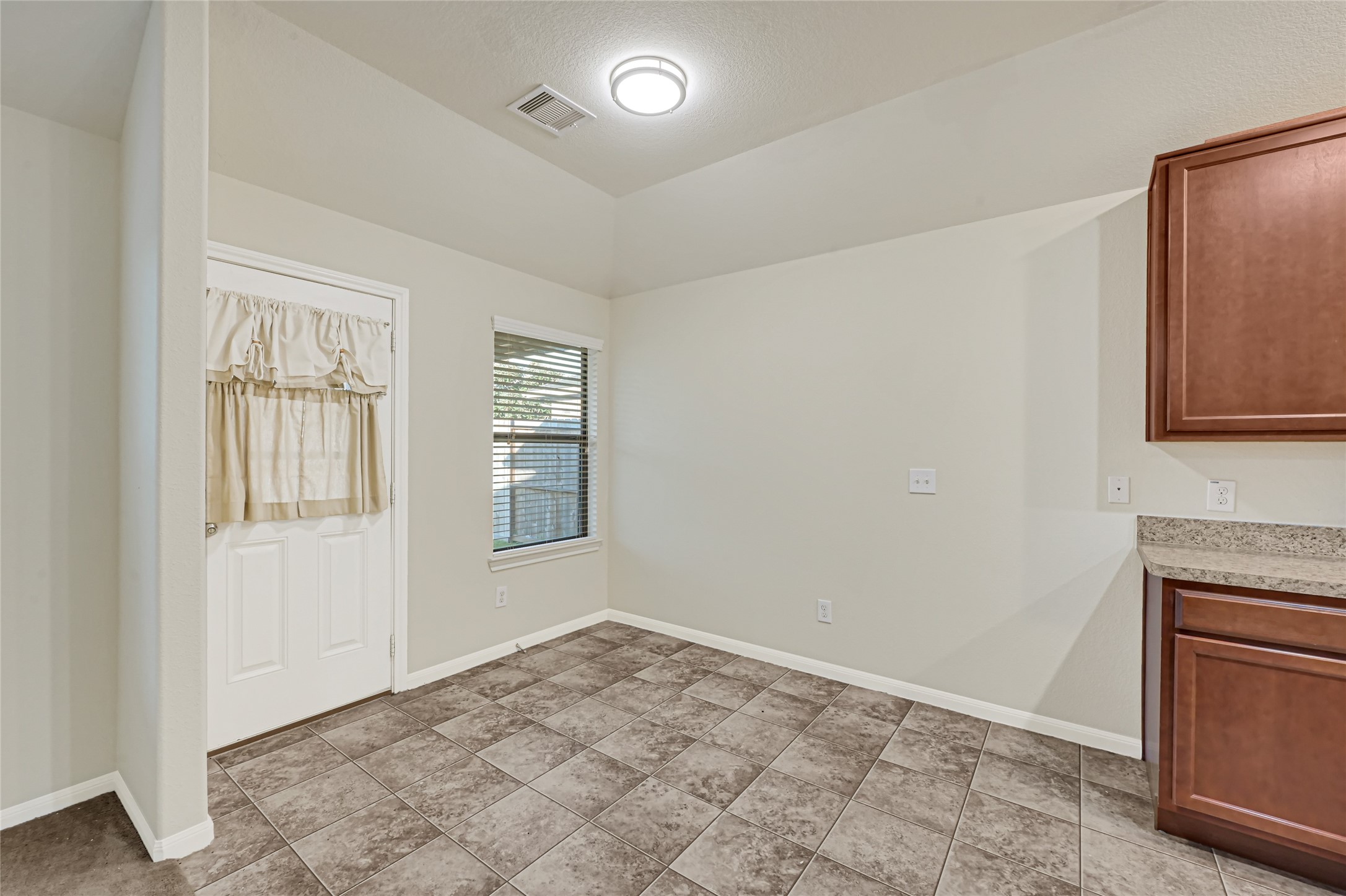 379 Henry Street, Alvin, TX 77511