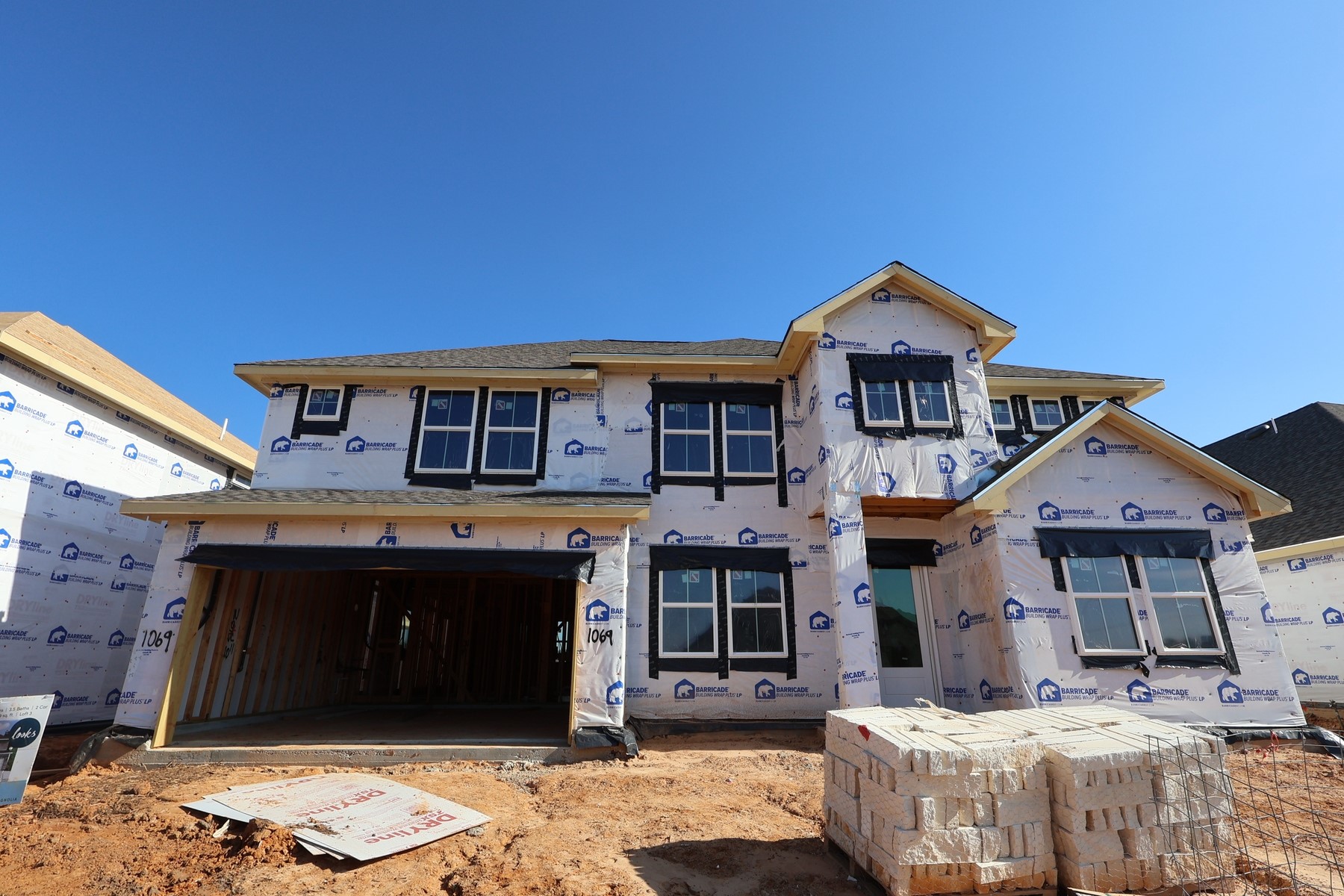 Two story home with 4 beds, 3.5 baths, and 2 car garage Two story home with 4 beds, 3.5 baths, and 2 car garage