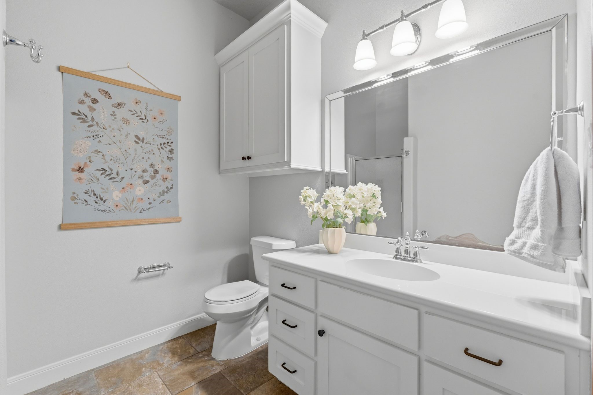1st Floor Full Bath.