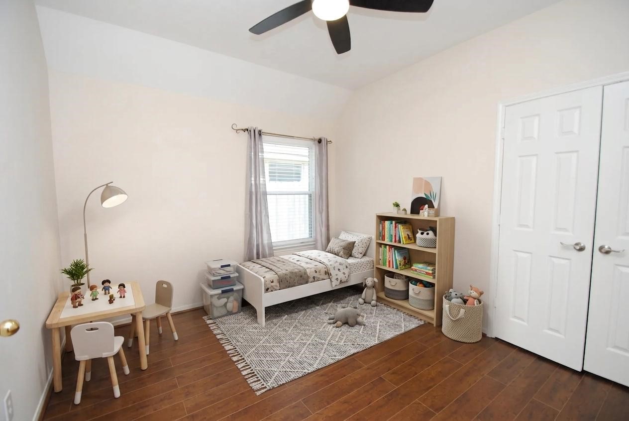 910 Allisa Street, Stafford, TX 77477