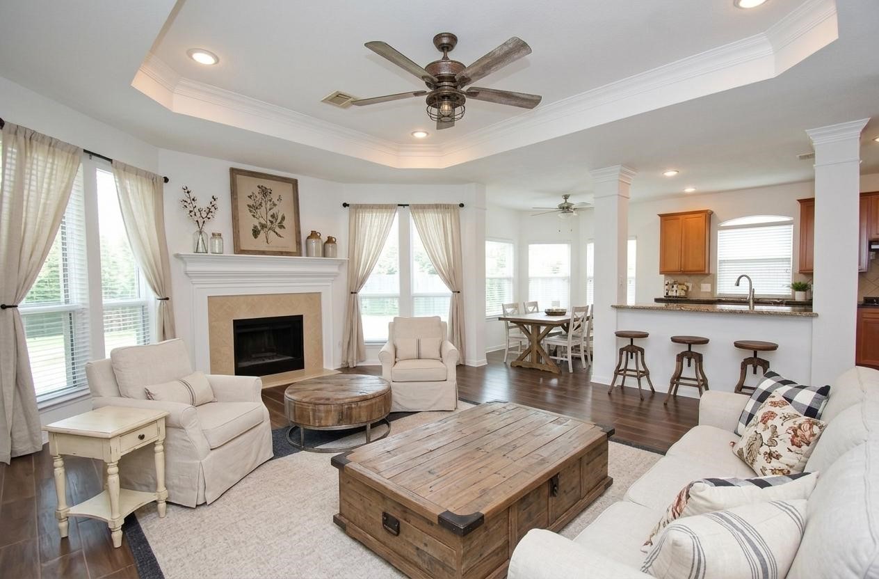 910 Allisa Street, Stafford, TX 77477