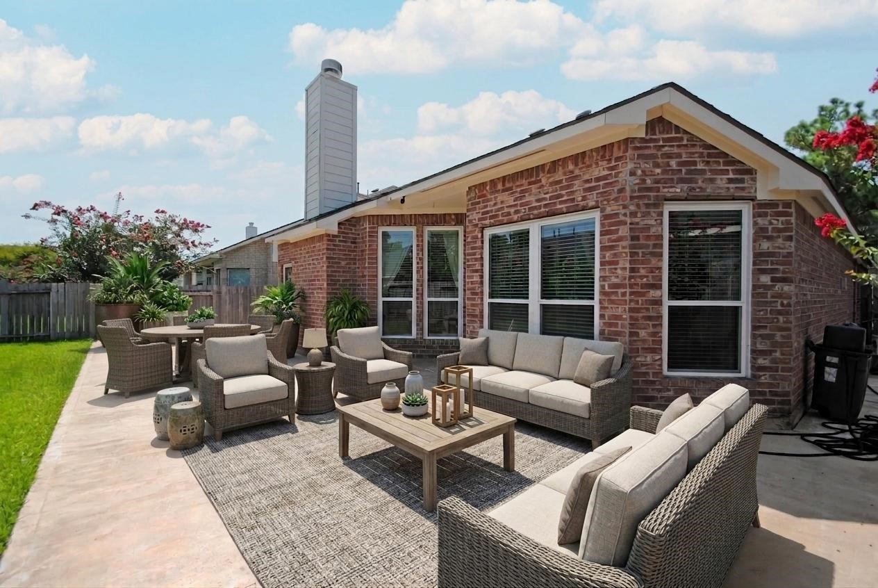 910 Allisa Street, Stafford, TX 77477