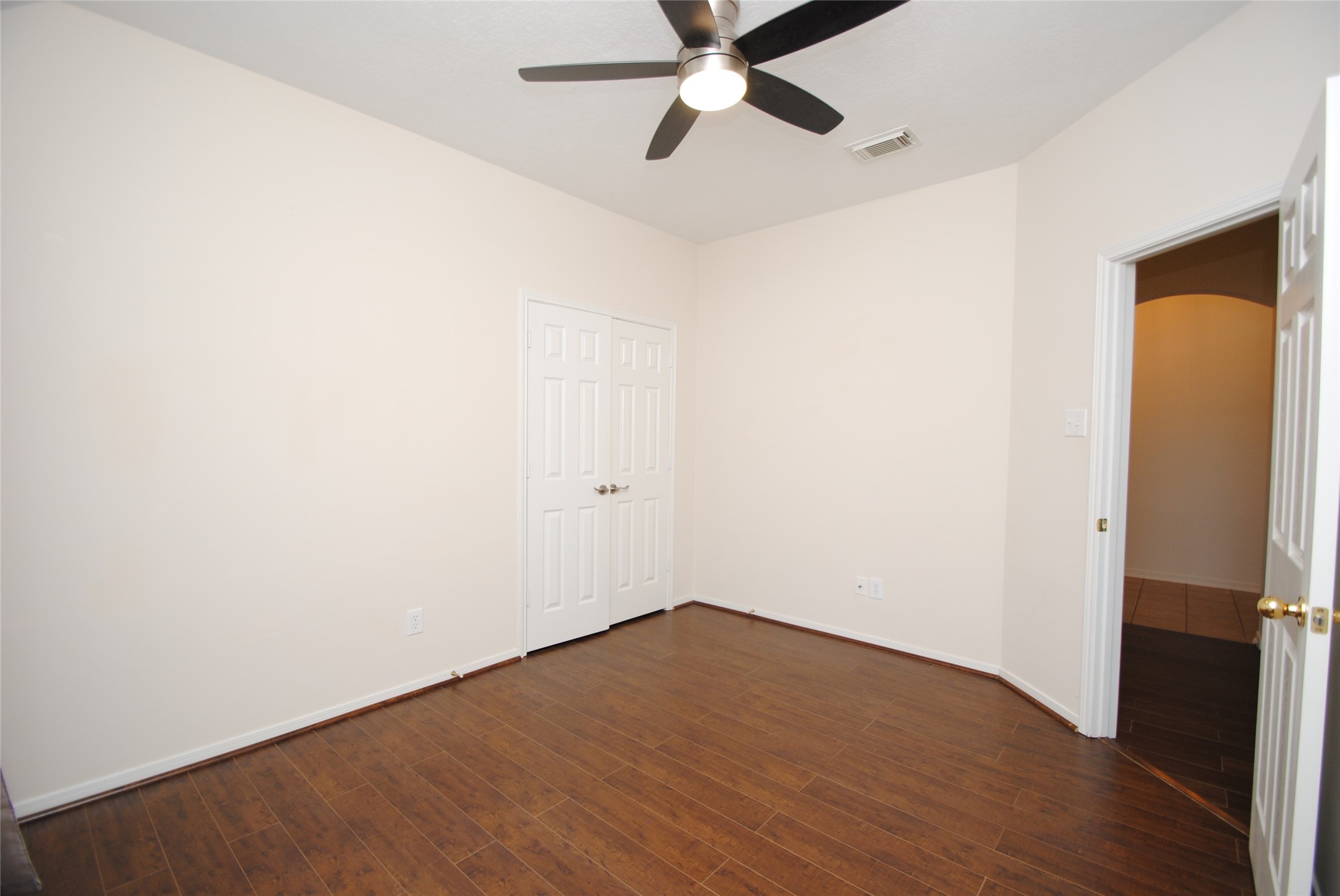 910 Allisa Street, Stafford, TX 77477