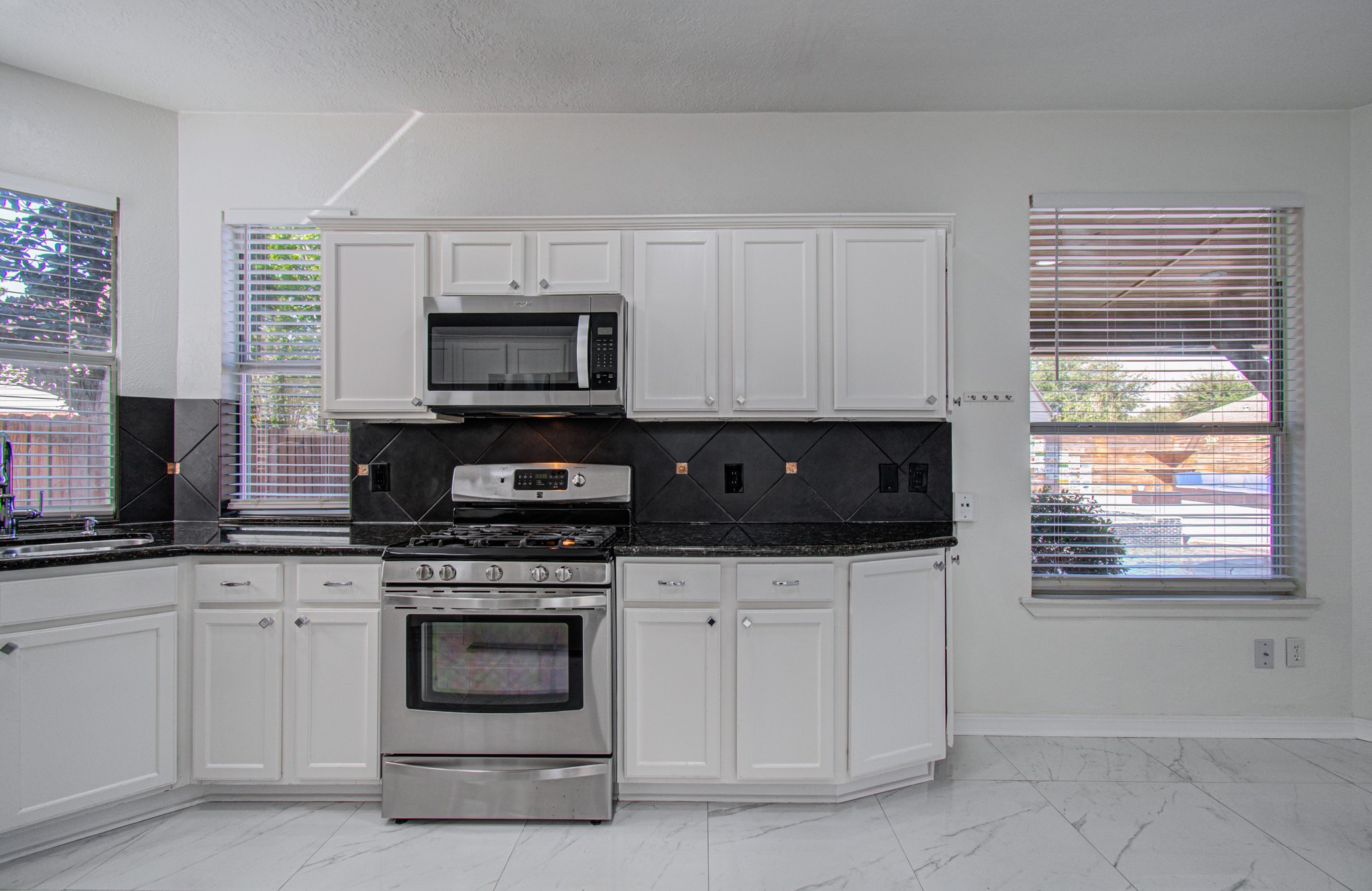 3711 Lauderwood Lane, Katy, TX 77449