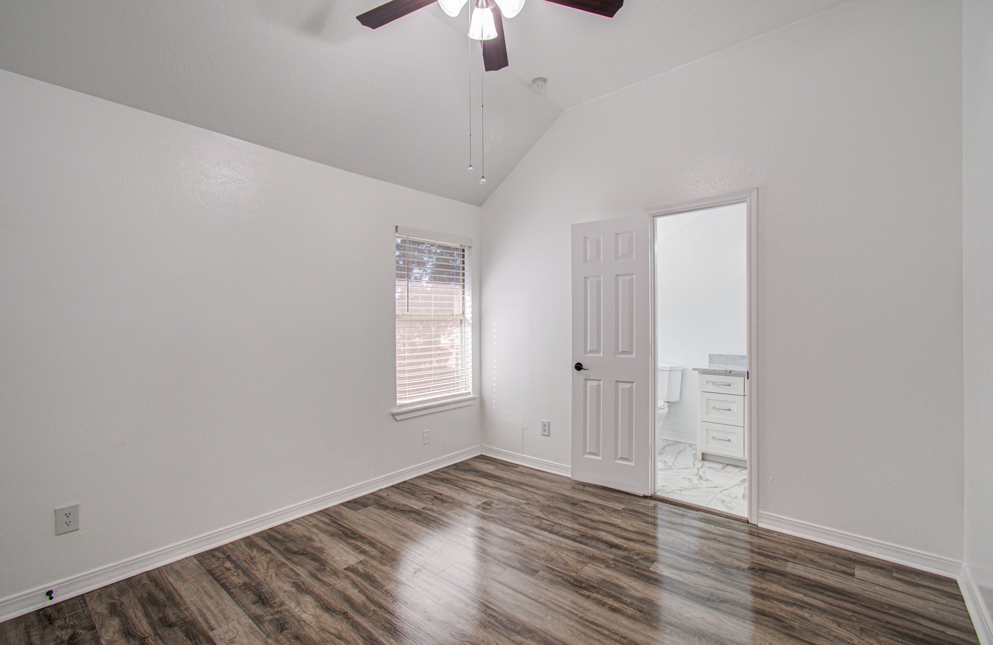 3711 Lauderwood Lane, Katy, TX 77449