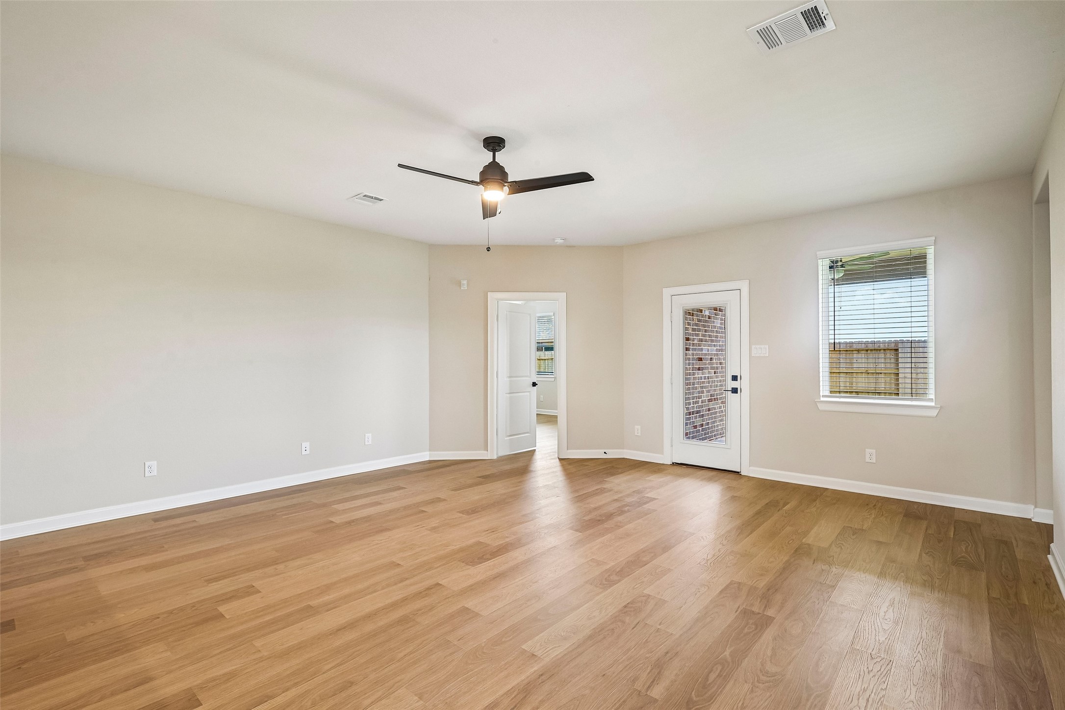 14005 Starboard Reach Drive, Texas City, TX 77510