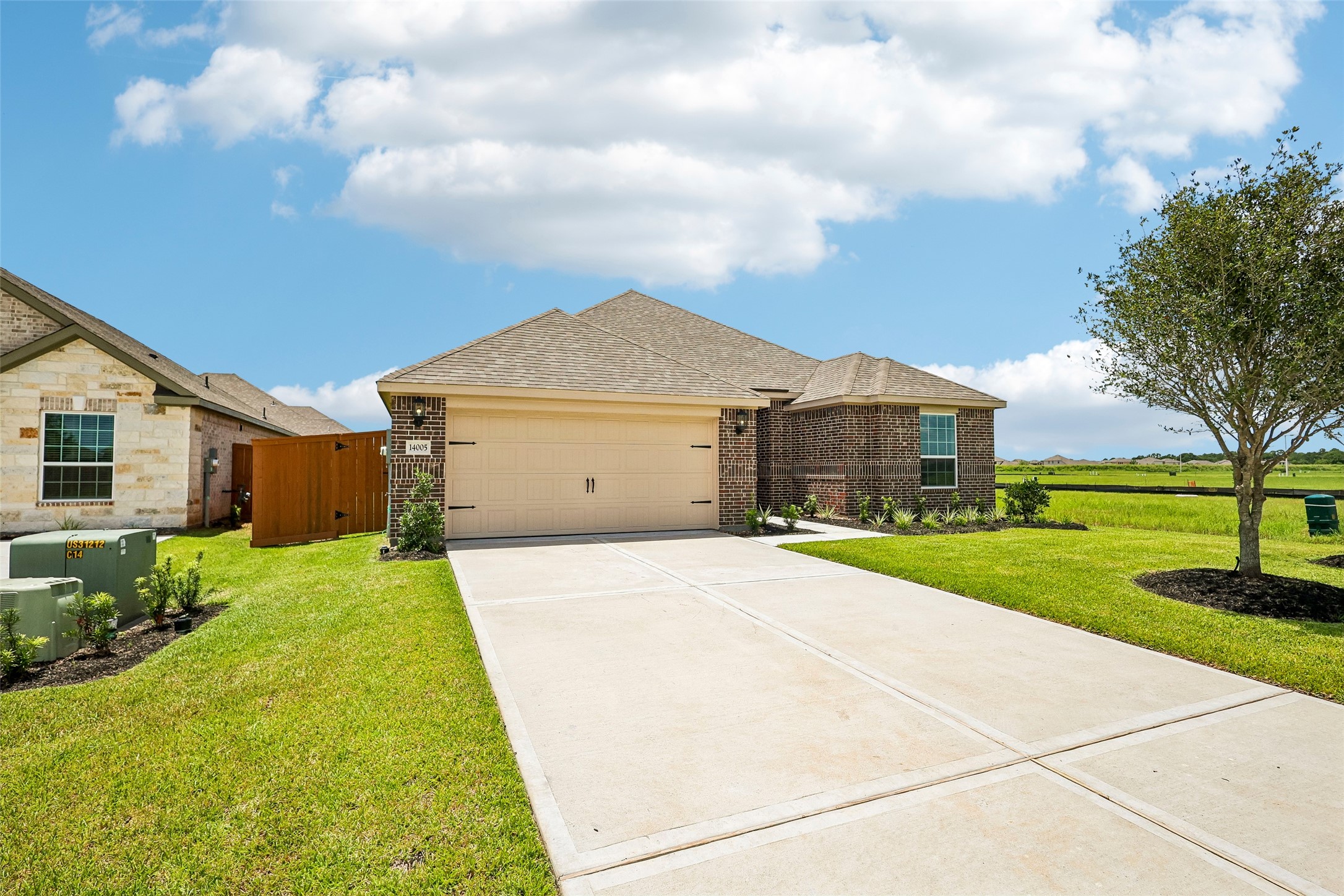14005 Starboard Reach Drive, Texas City, TX 77510