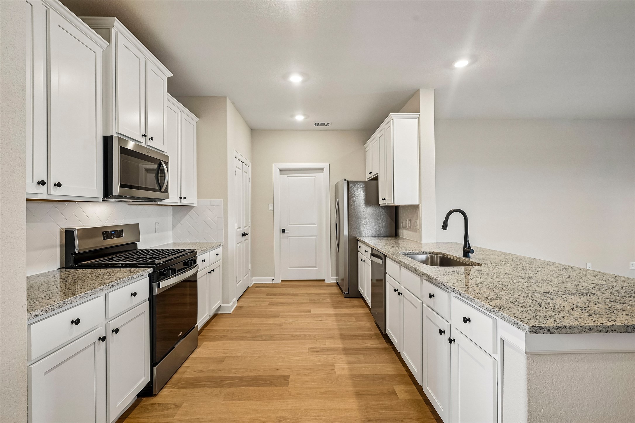 14005 Starboard Reach Drive, Texas City, TX 77510