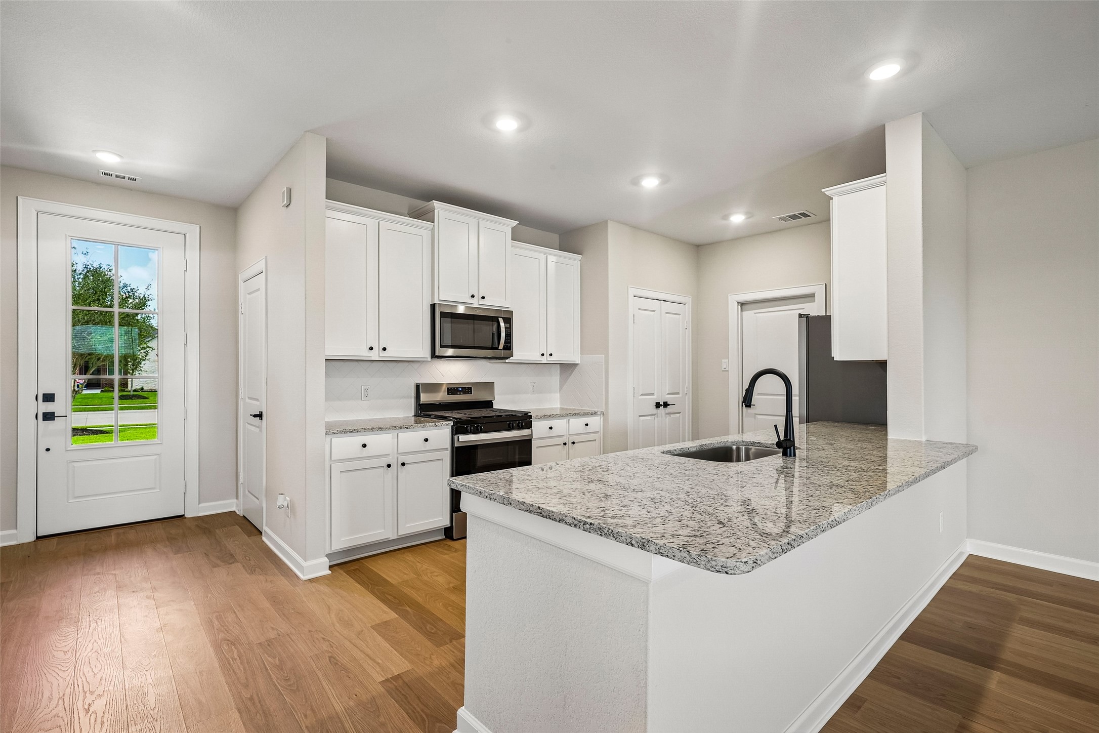 14005 Starboard Reach Drive, Texas City, TX 77510