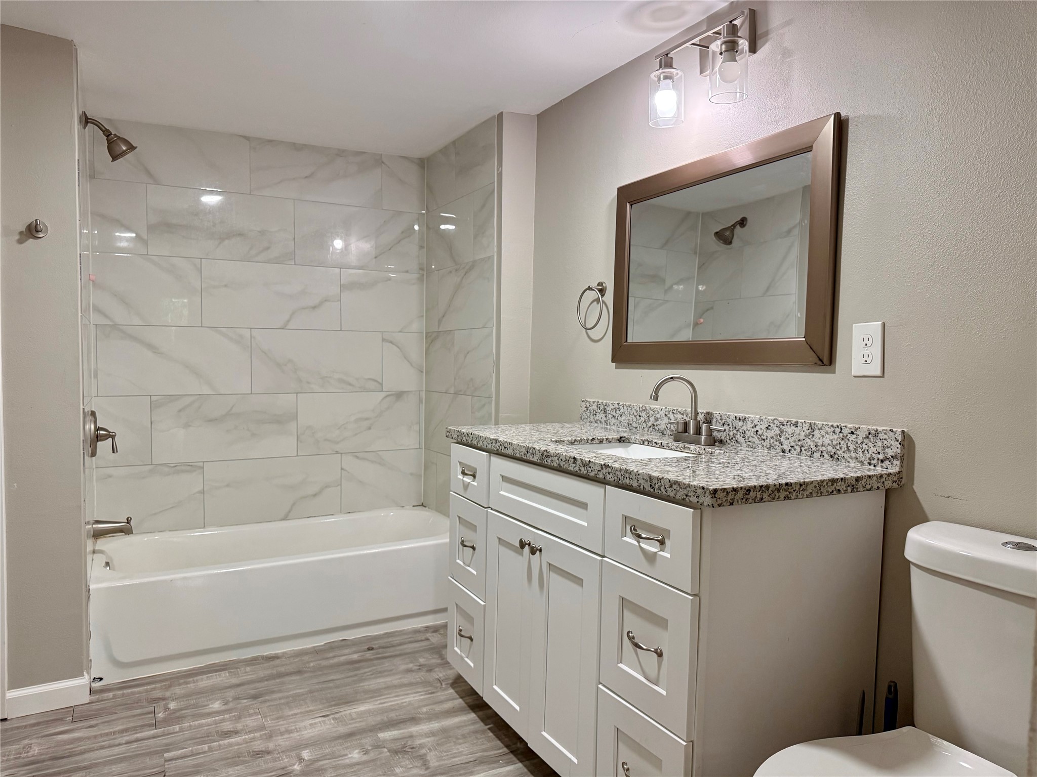 2nd Bathroom is very spacious