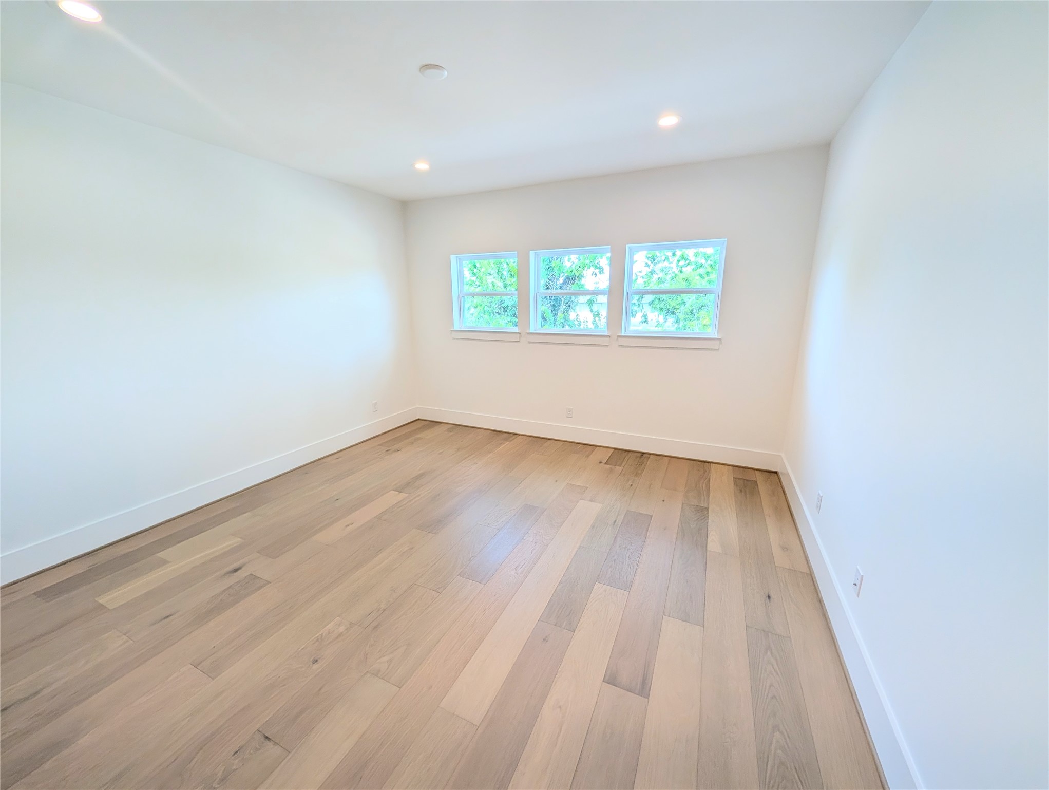 Large game room on third floor for use as office, entertaining for kids etc.  includes access to the 3rd full bathroom.