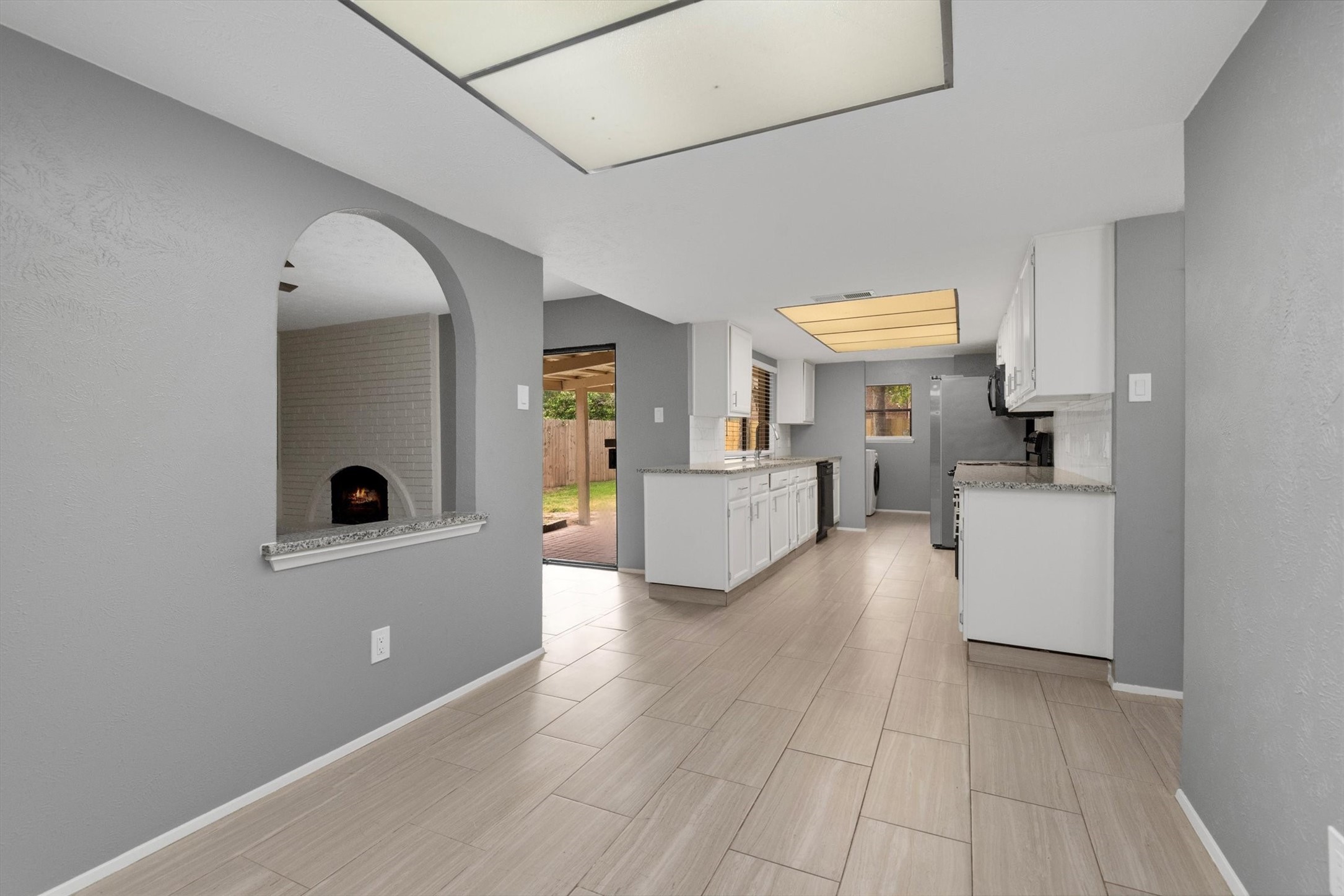 Breakfast Room / Kitchen
