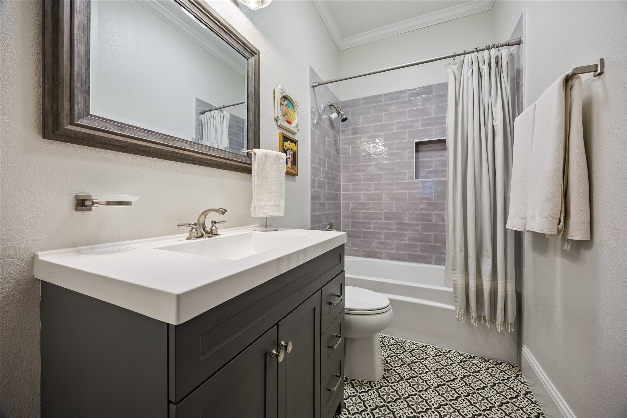 Second full guest bathroom
