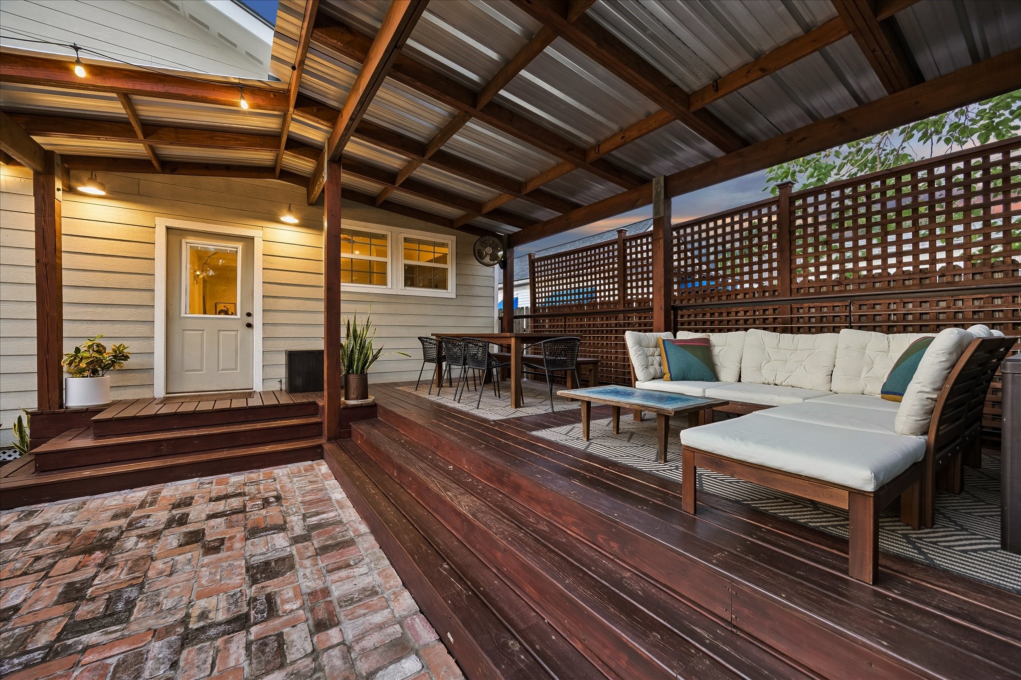 Back deck just waiting to host your parties