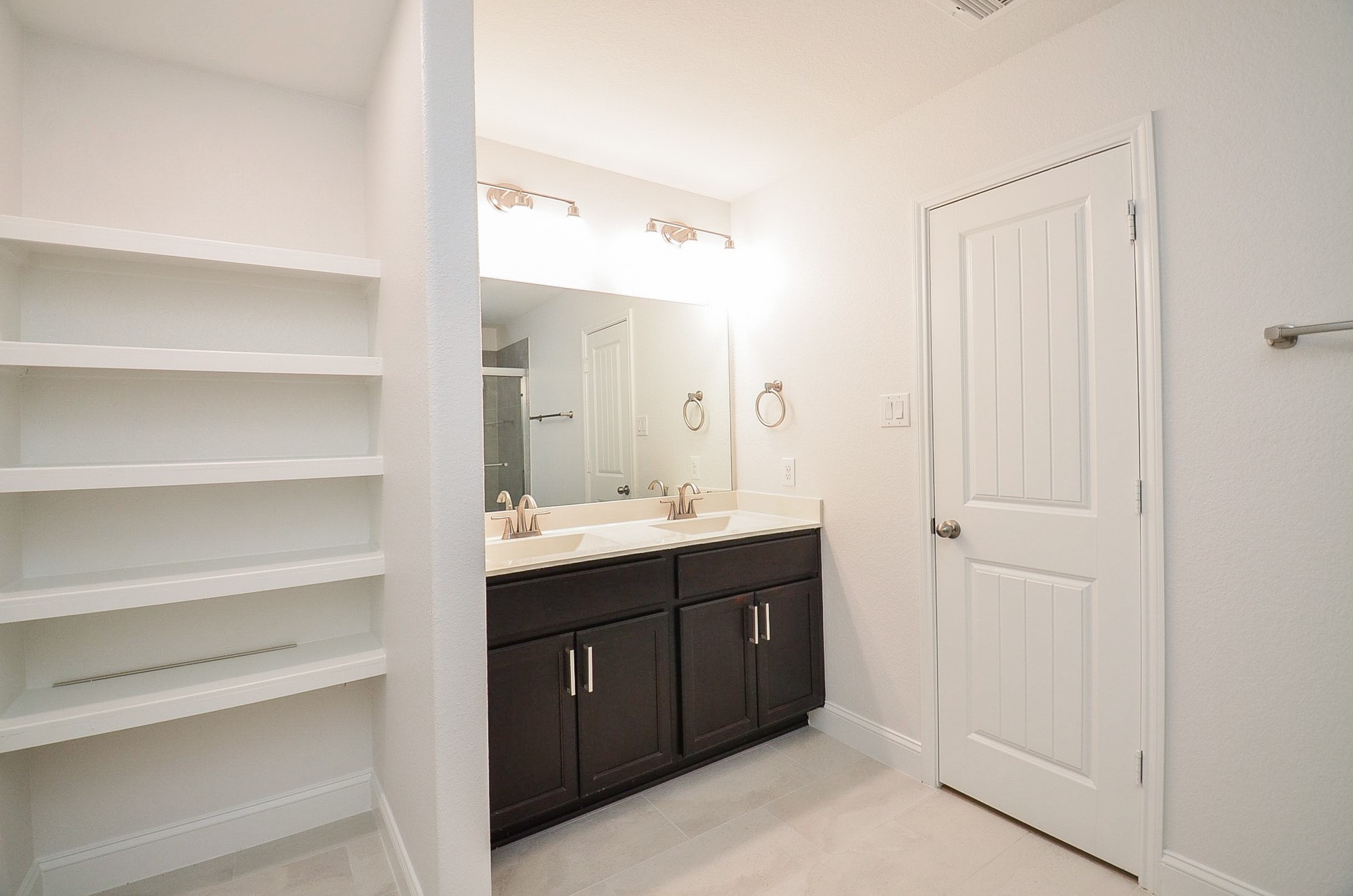 8106 Oakleaf Meadow Court, Rosharon, TX 77583