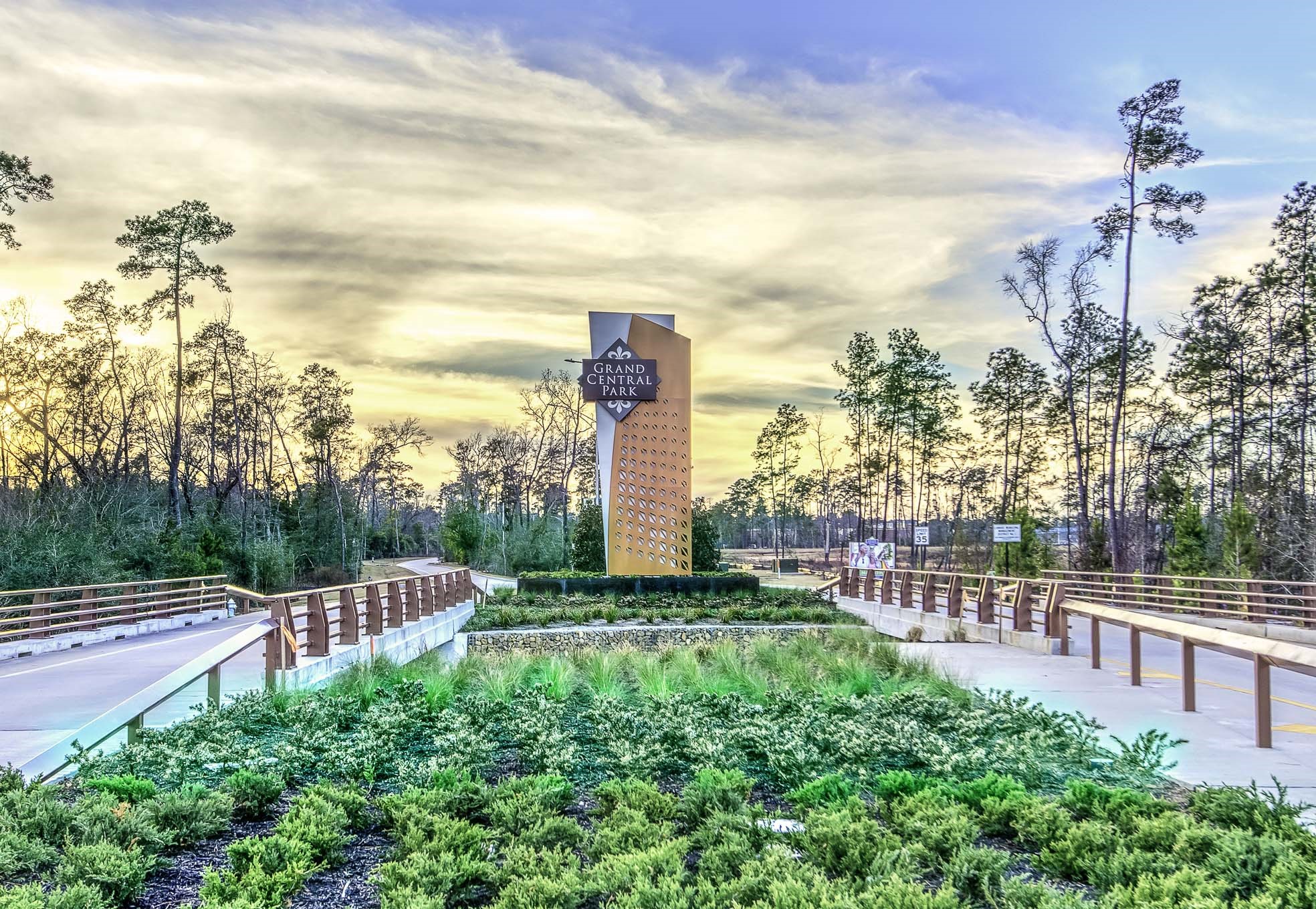 306 Sierra Stream Lane, Conroe, TX 77304