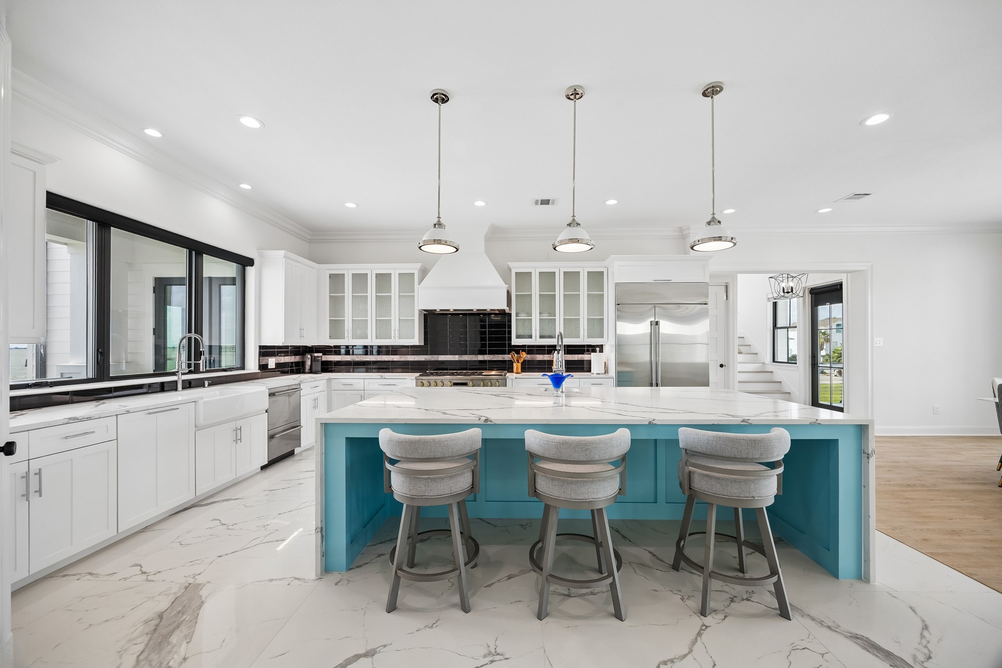 403 Hana Drive, Tiki Island, TX 77554