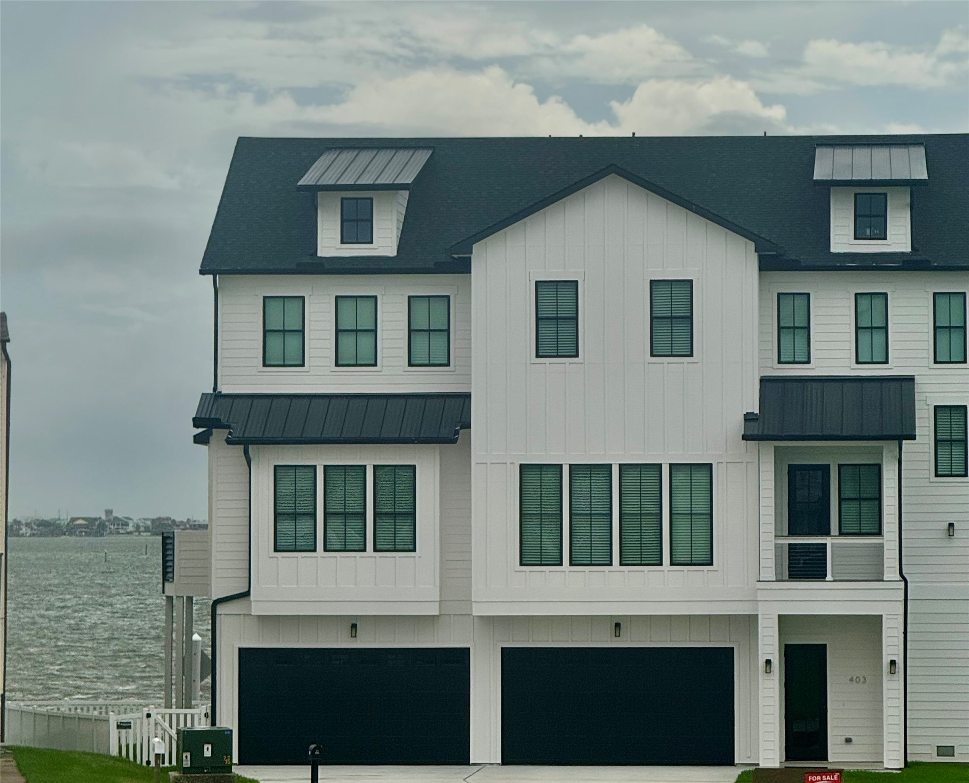 403 Hana Drive, Tiki Island, TX 77554