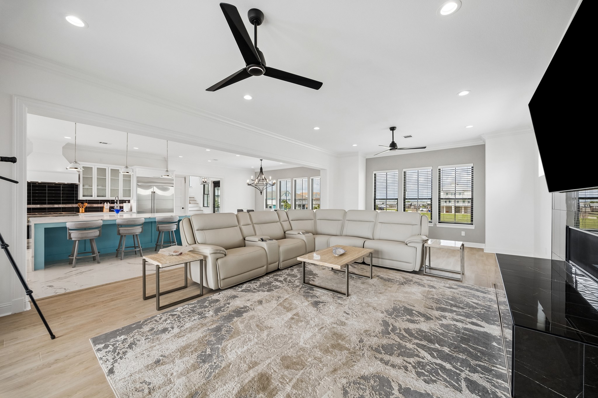 403 Hana Drive, Tiki Island, TX 77554