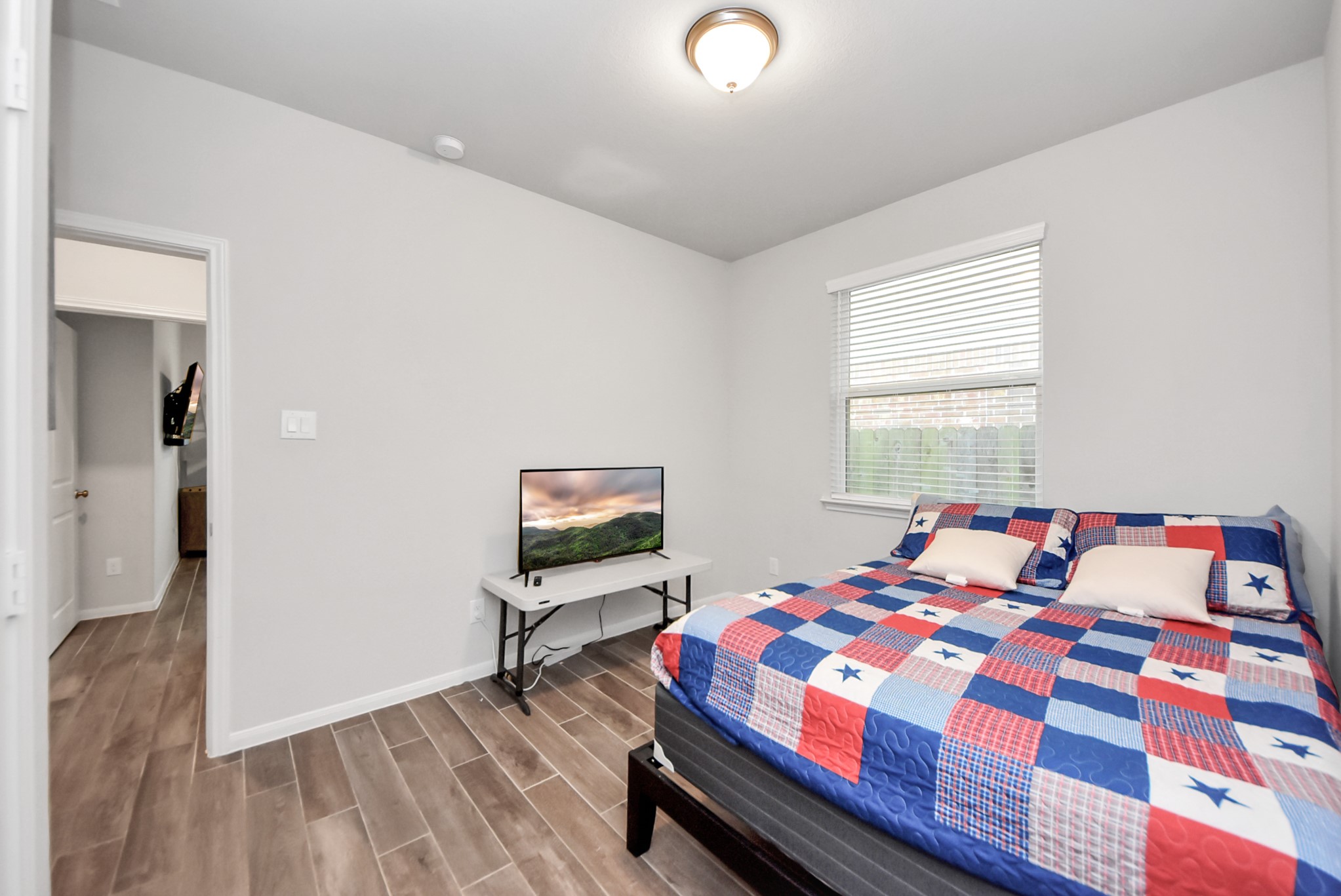 1859 Beau Banks Way, Alvin, TX 77511