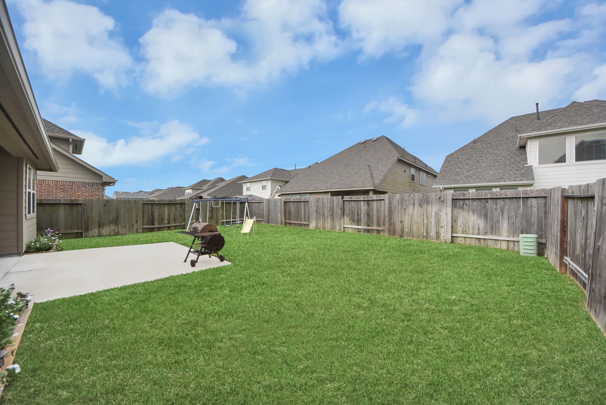 1859 Beau Banks Way, Alvin, TX 77511