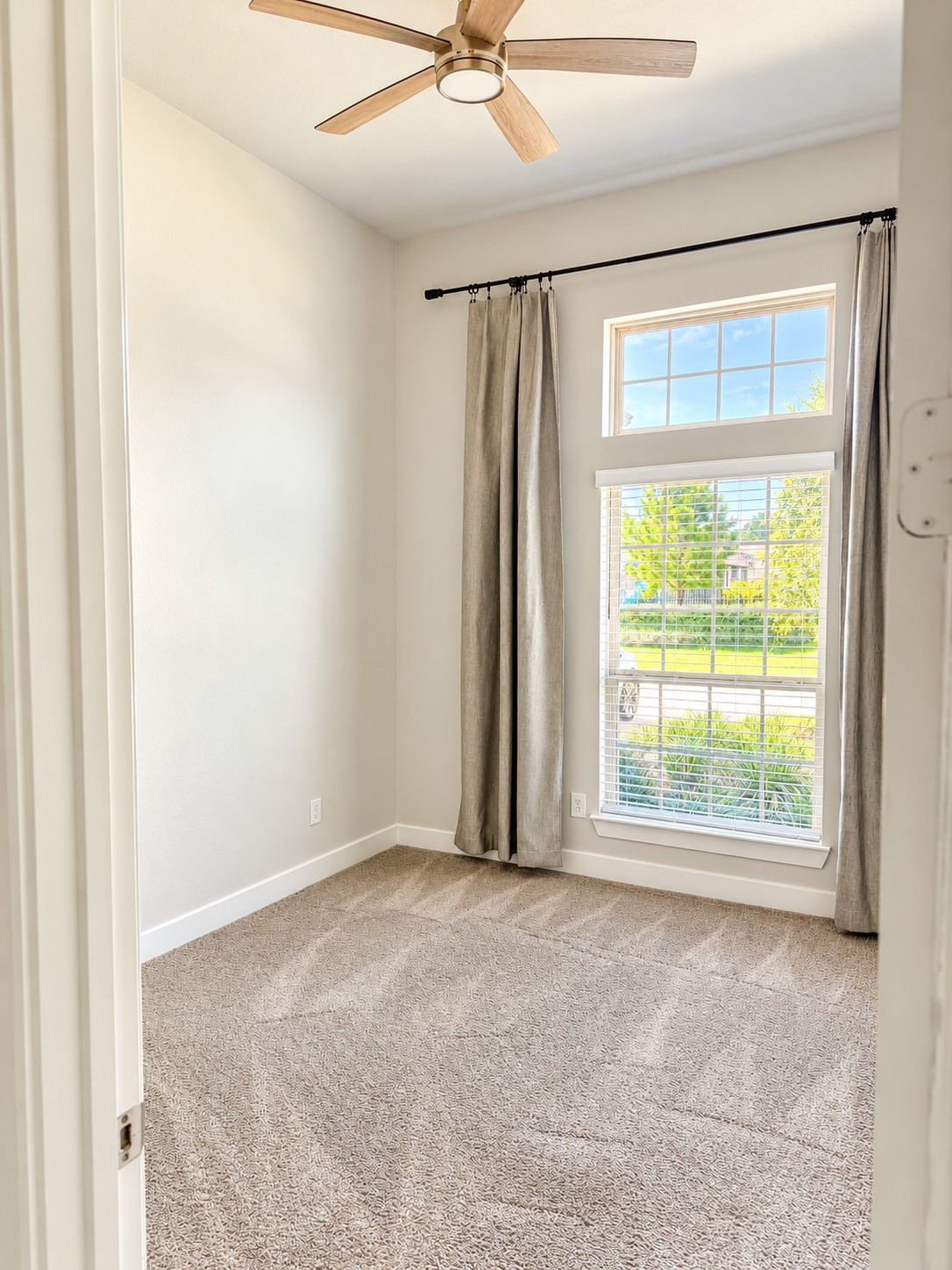 41 Snowdrop Lily Drive, Tomball, TX 77375
