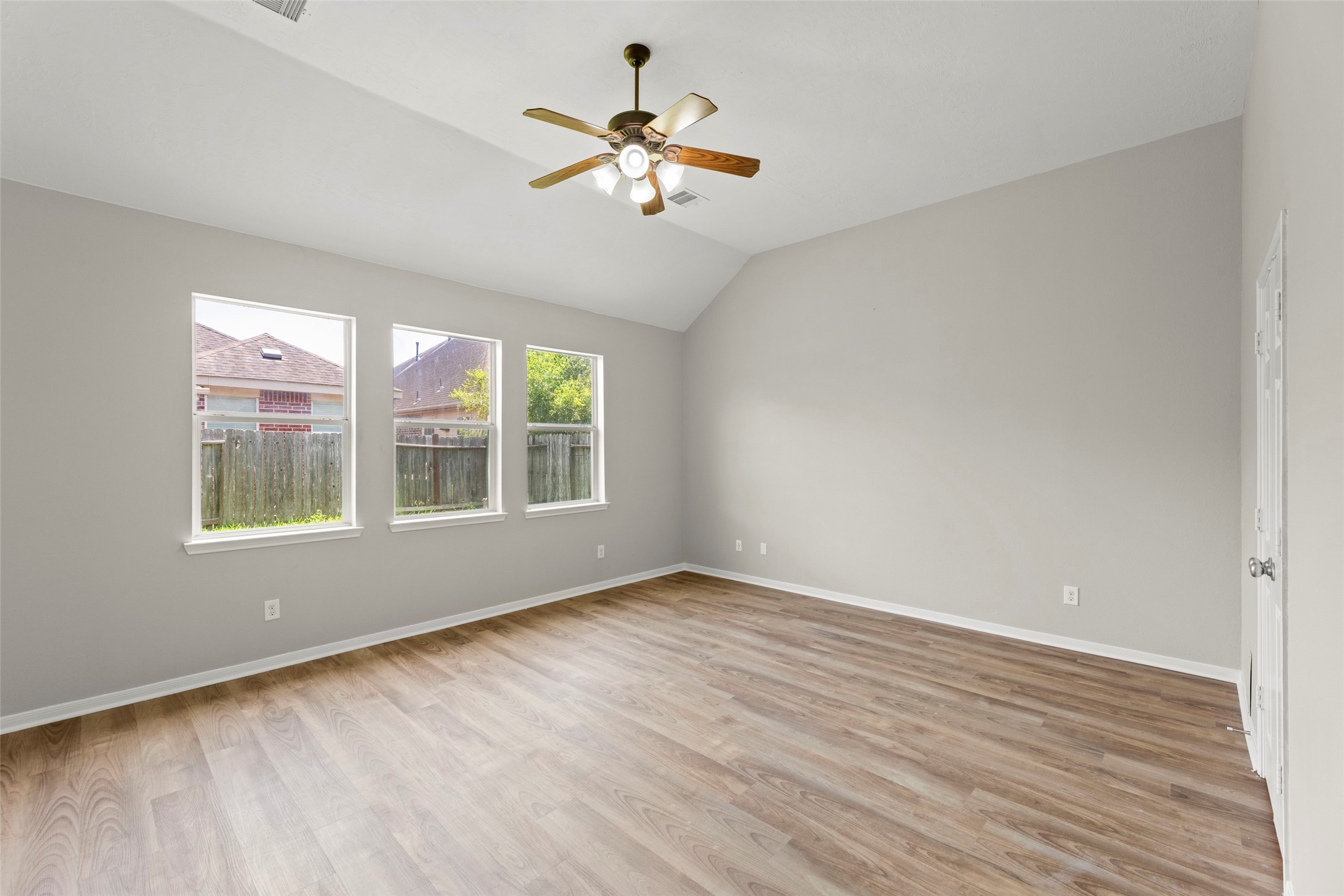 8911 Willow Wind Lane, Houston, TX 77083