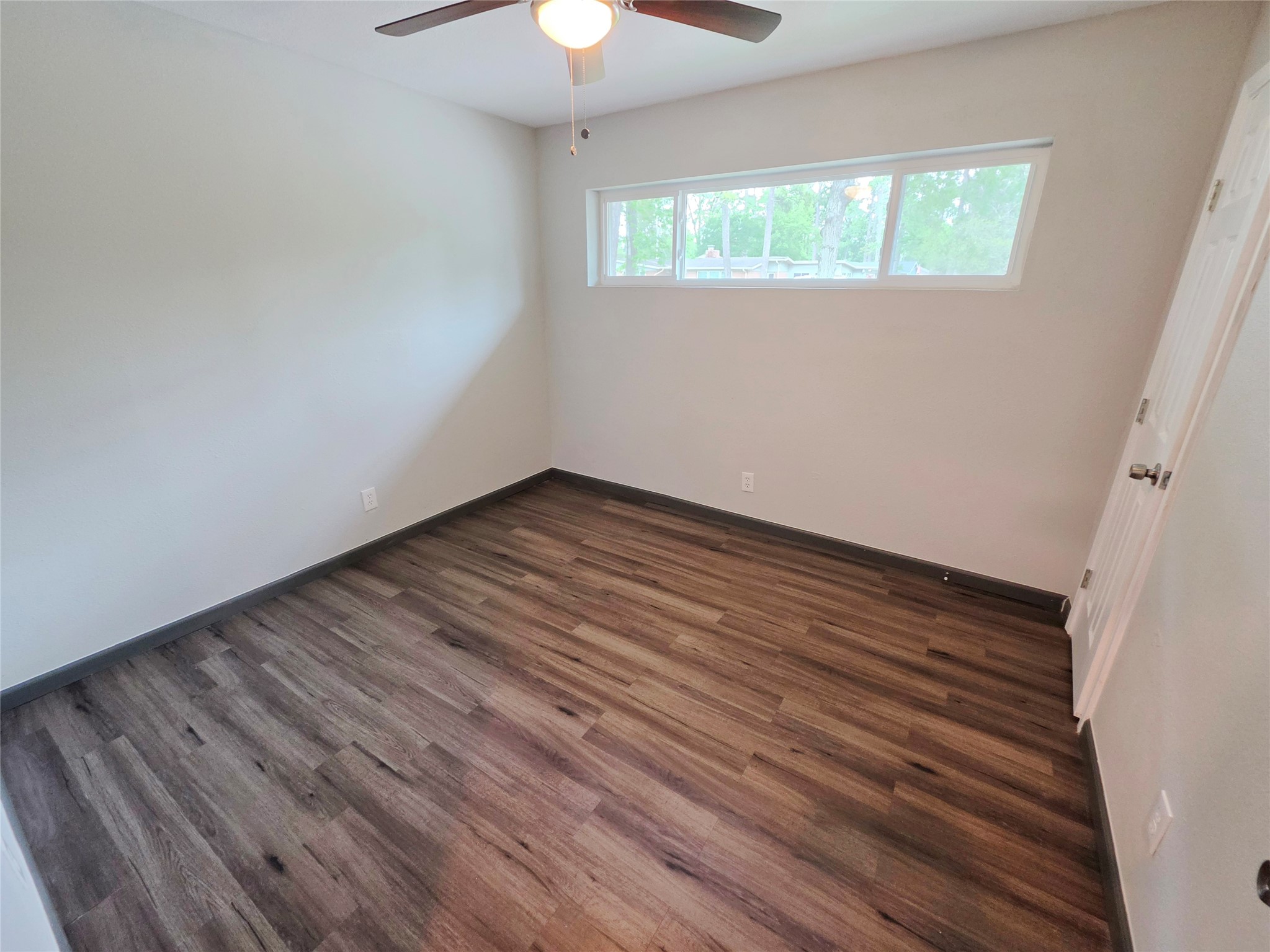 910 Royal Oak Drive, Dickinson, TX 77539