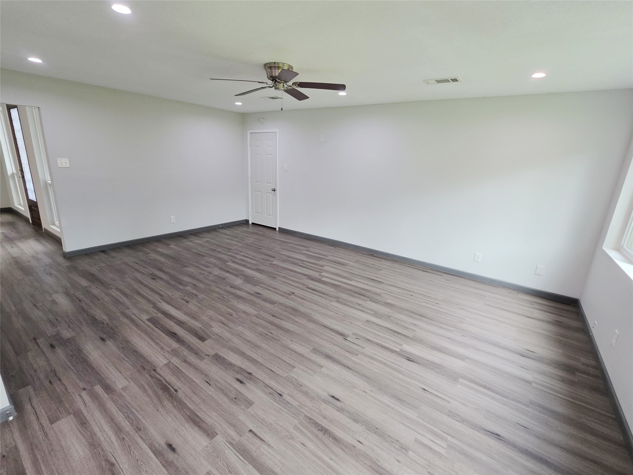 910 Royal Oak Drive, Dickinson, TX 77539