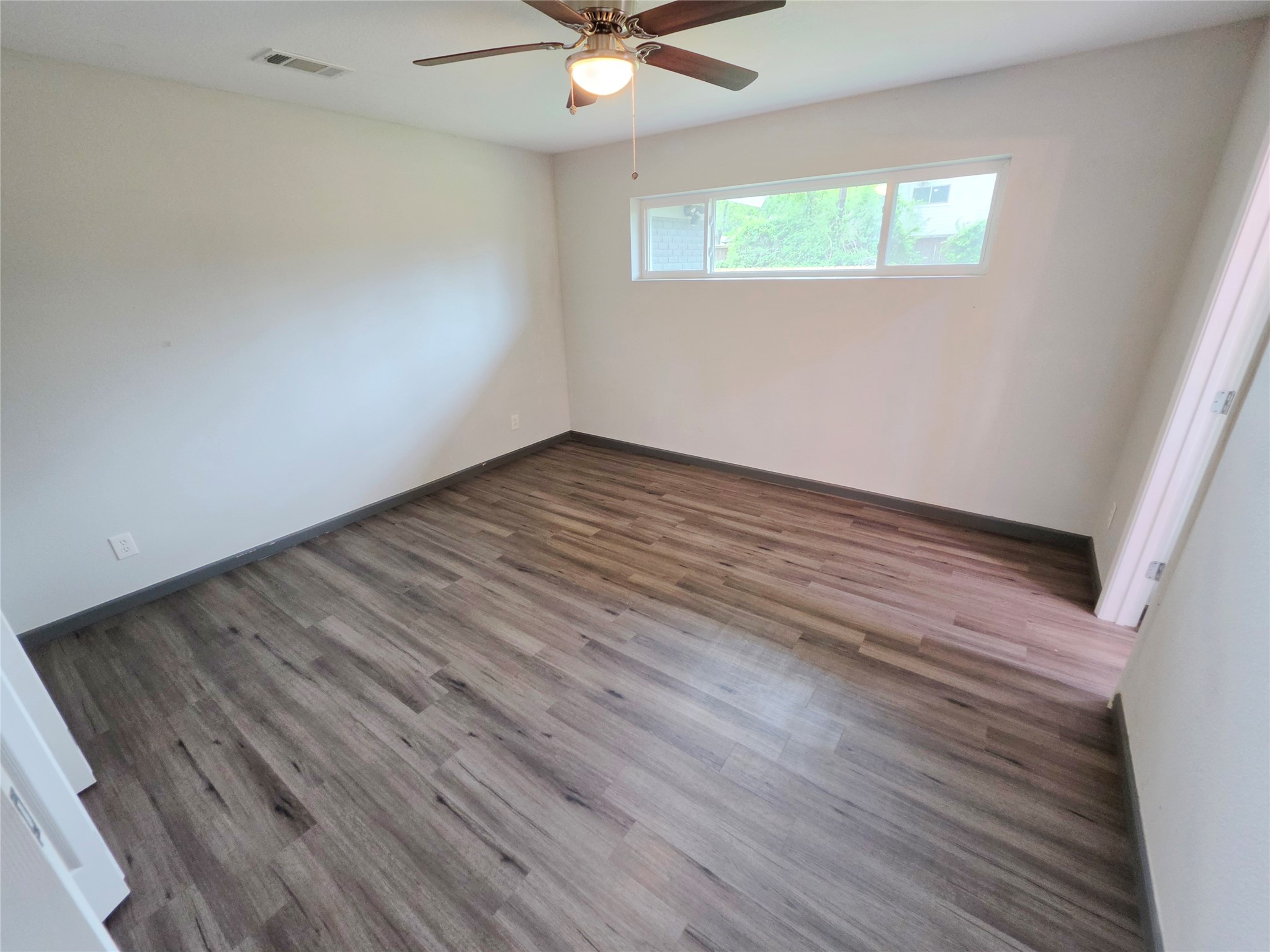 910 Royal Oak Drive, Dickinson, TX 77539