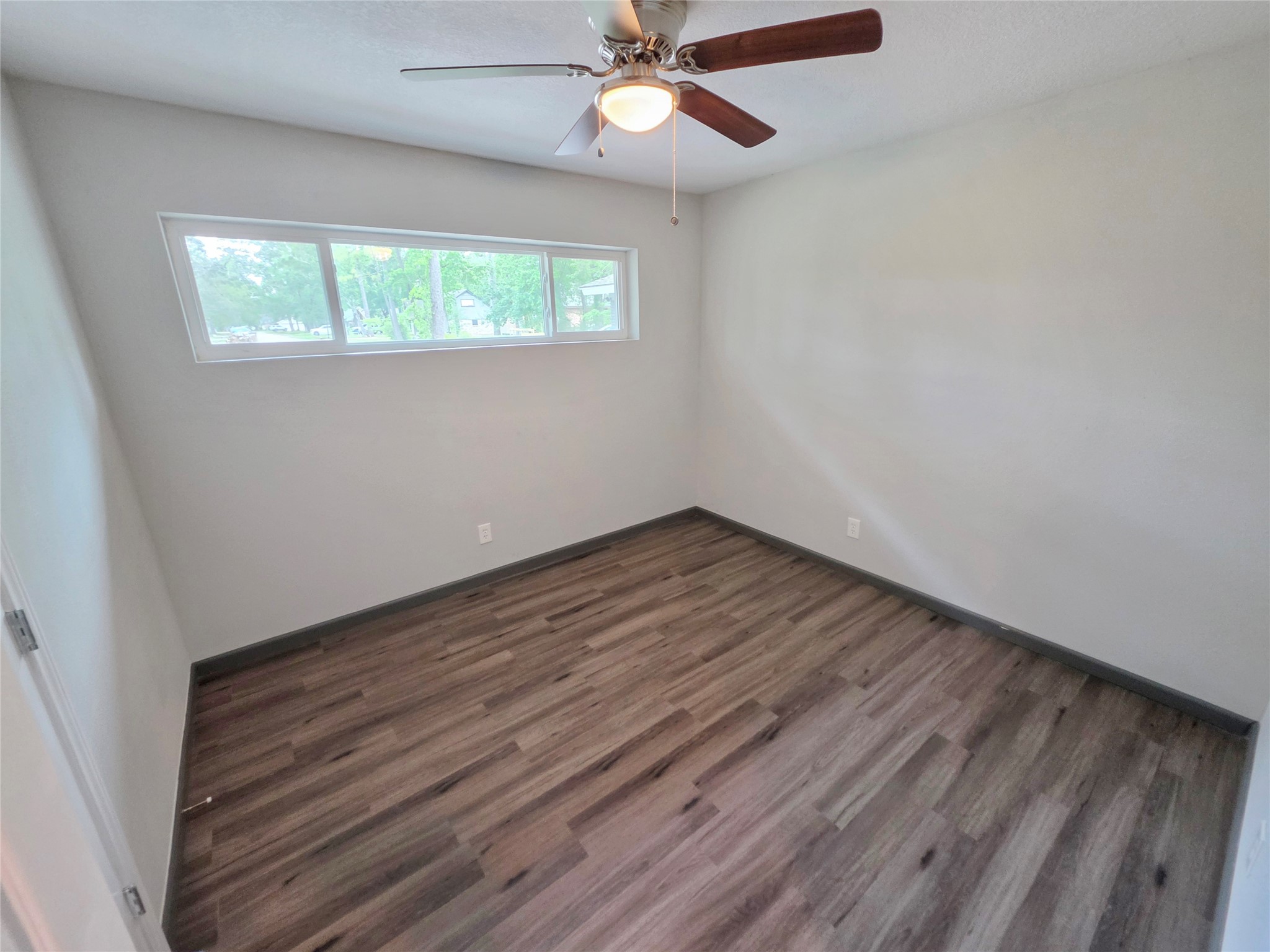 910 Royal Oak Drive, Dickinson, TX 77539
