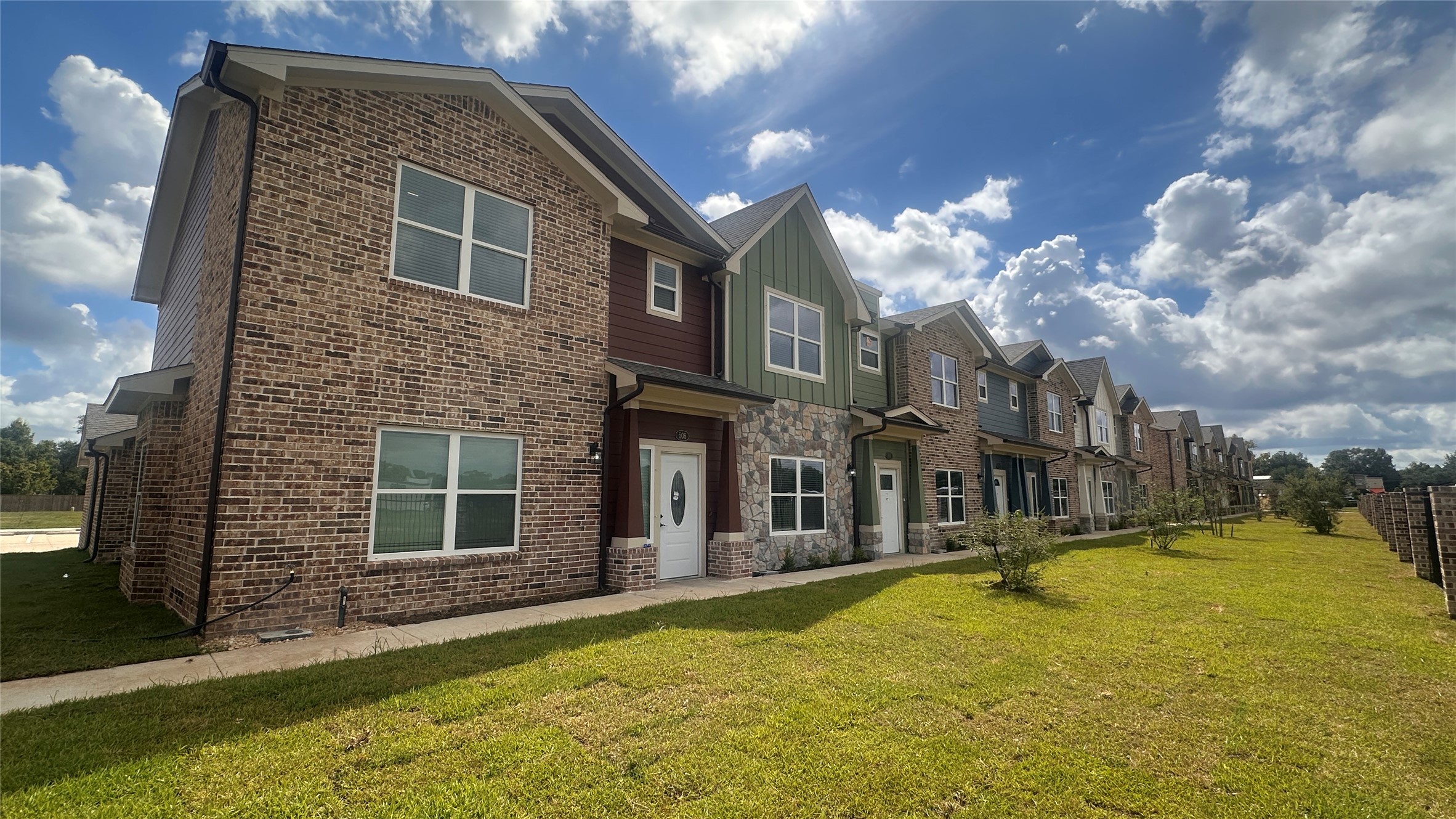 500 Legacy, #502, Alvin, TX 77511