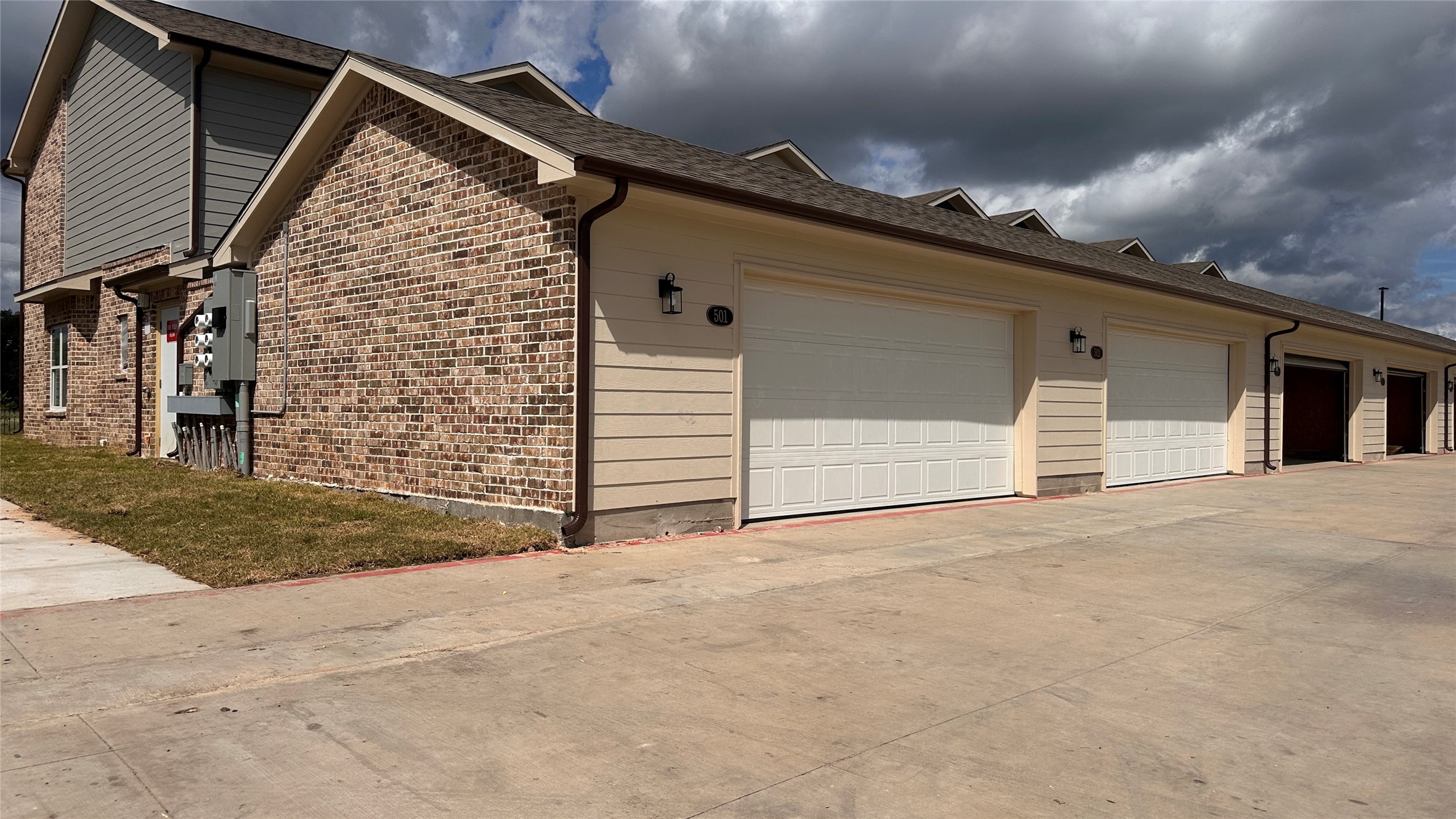 500 Legacy, #502, Alvin, TX 77511